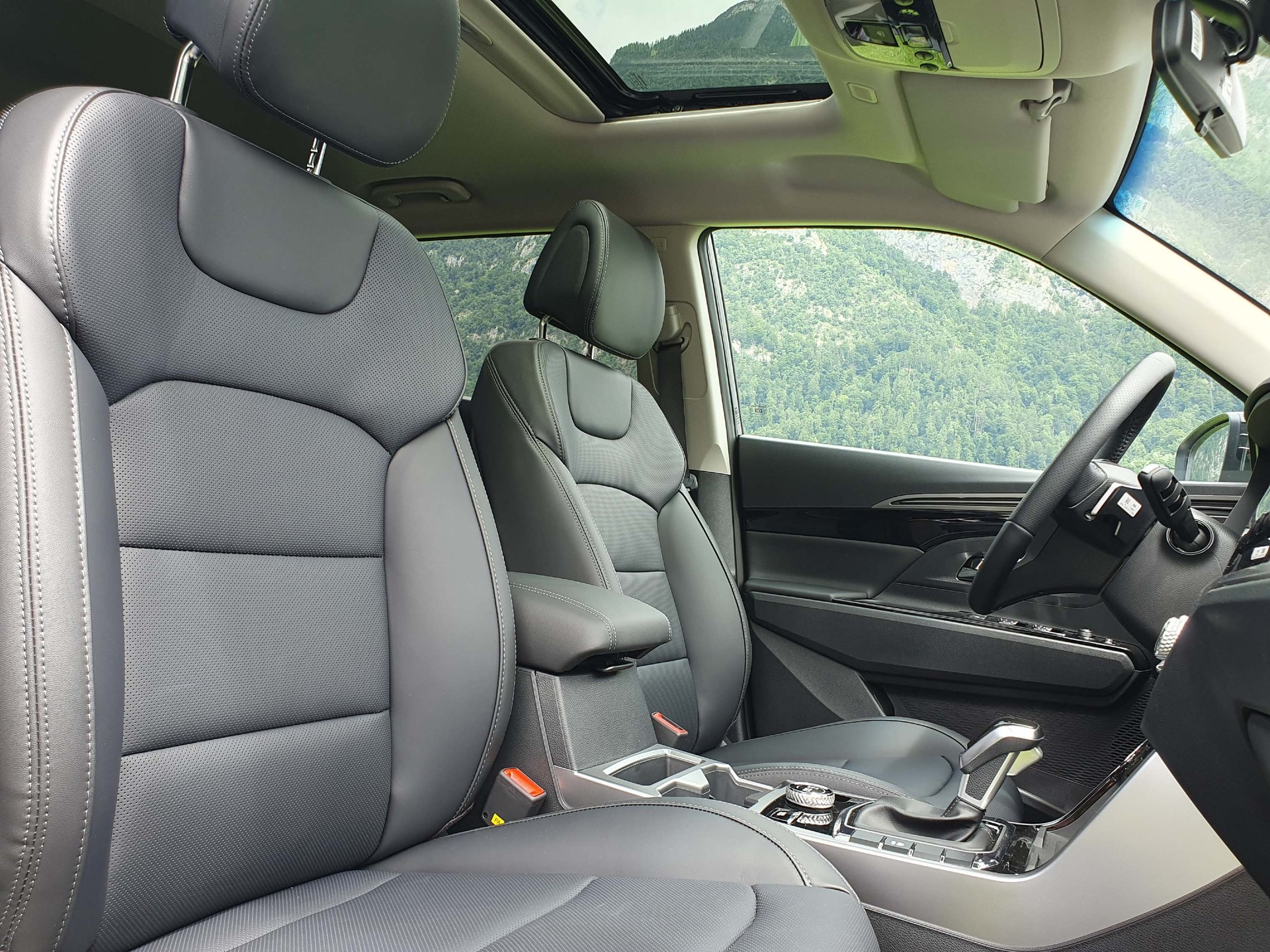 KGM-SsangYong Korando 1.5 Turbo GDi Titanium 4WD-image-10