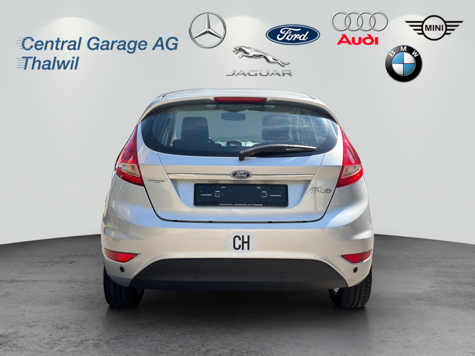 FORD Fiesta 1.4 16V Trend Automatic-image-4
