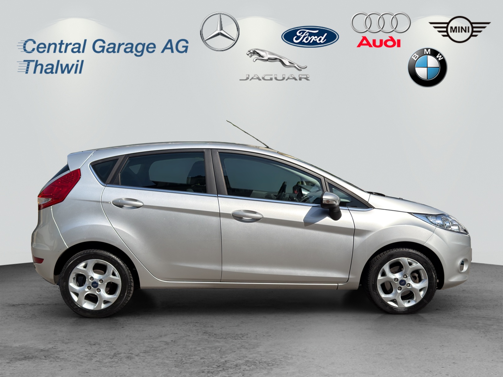 FORD Fiesta 1.4 16V Trend Automatic-image-6
