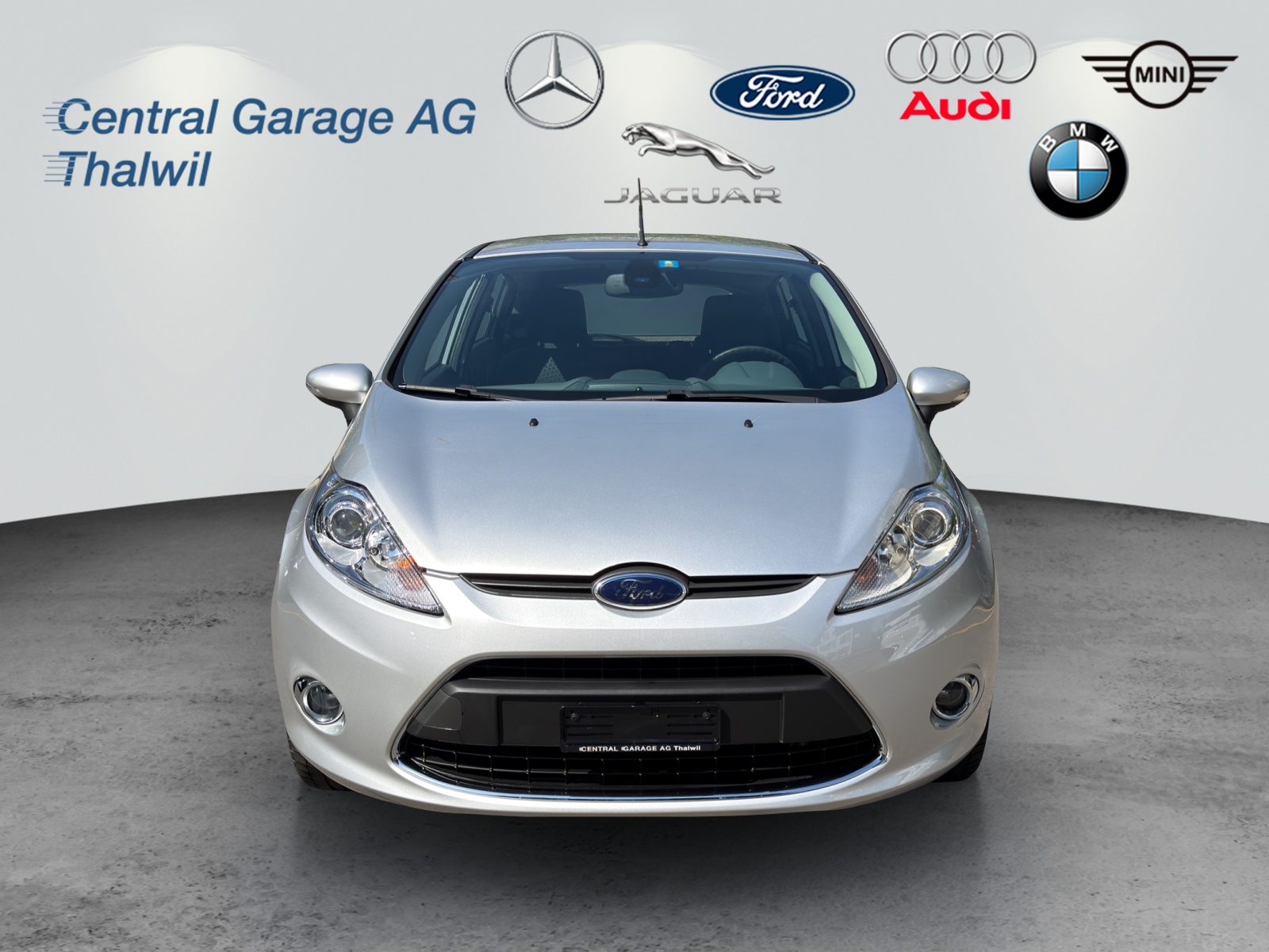 FORD Fiesta 1.4 16V Trend Automatic-image-1