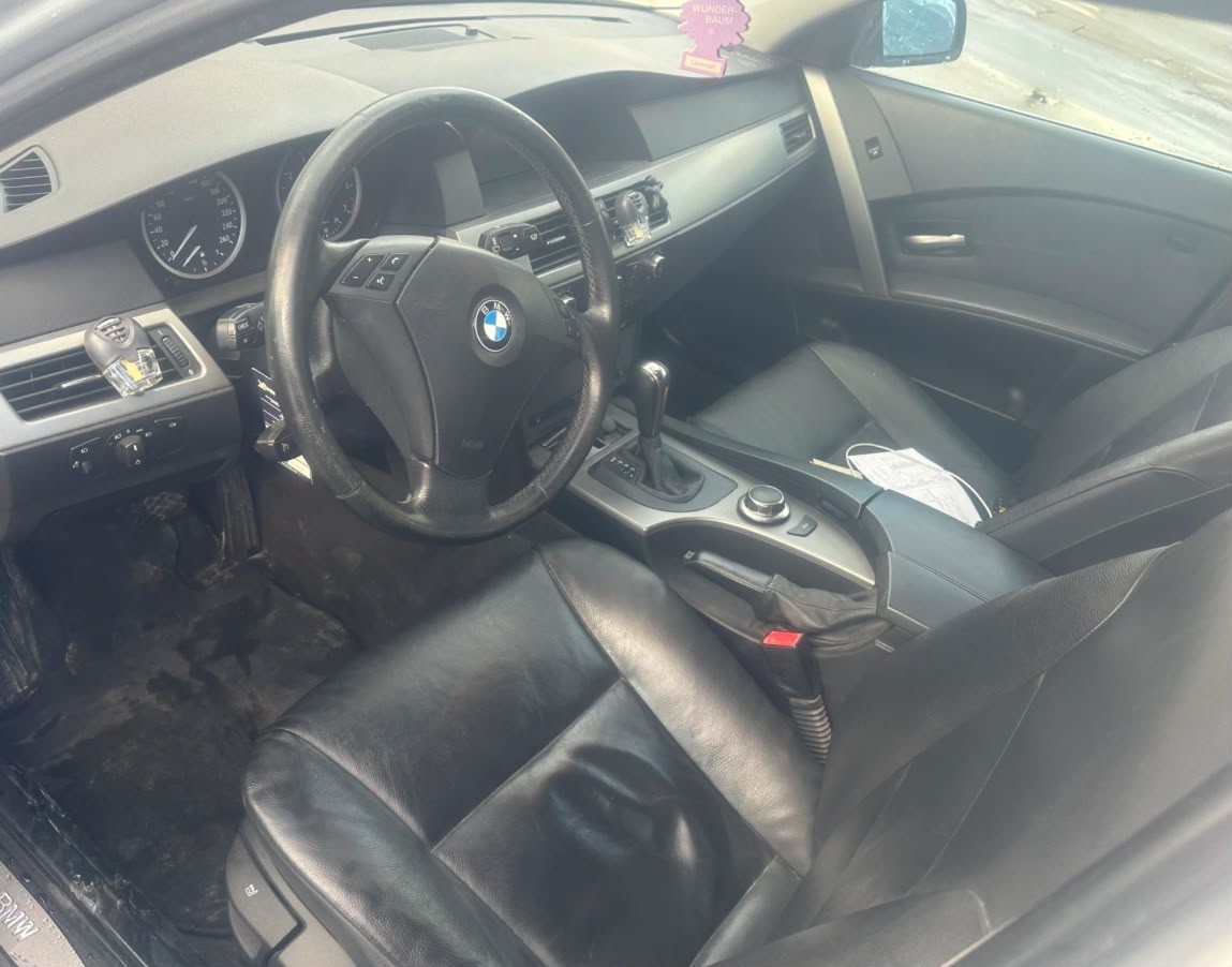 BMW 523i Touring Business-image-7