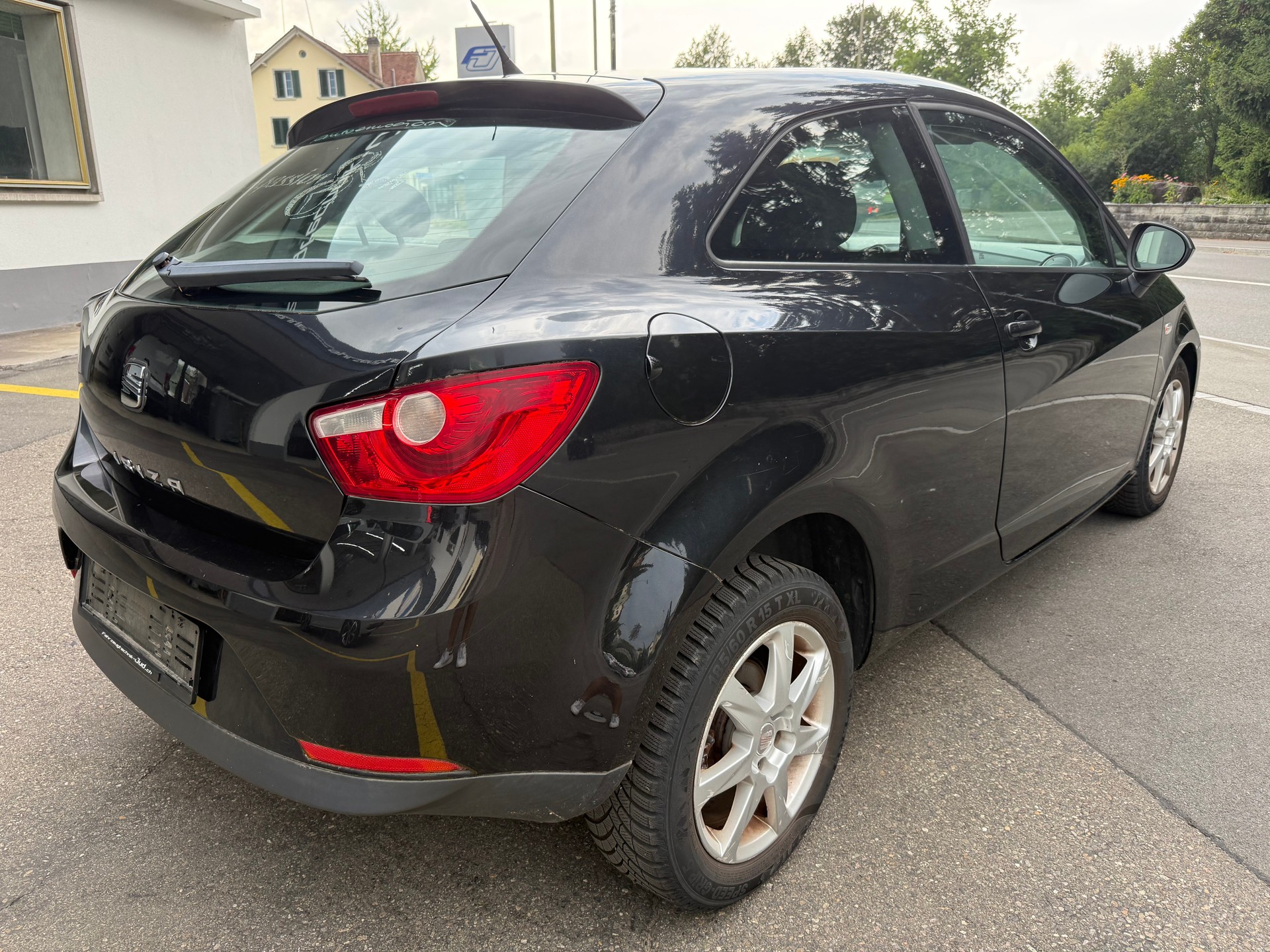 SEAT Ibiza SC 1.6 Sport-image-3