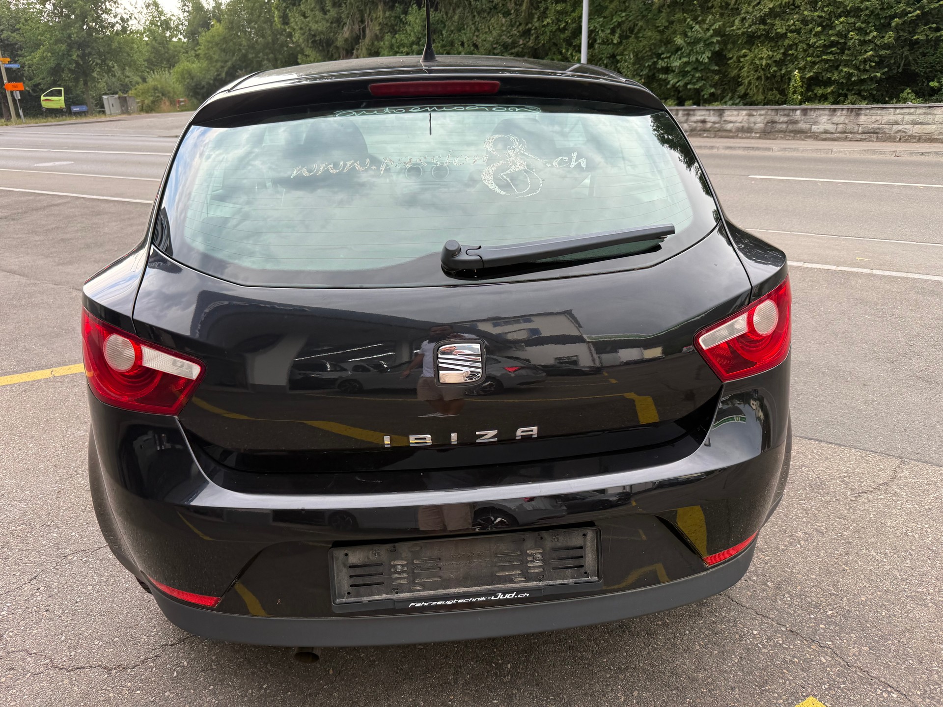 SEAT Ibiza SC 1.6 Sport-image-4