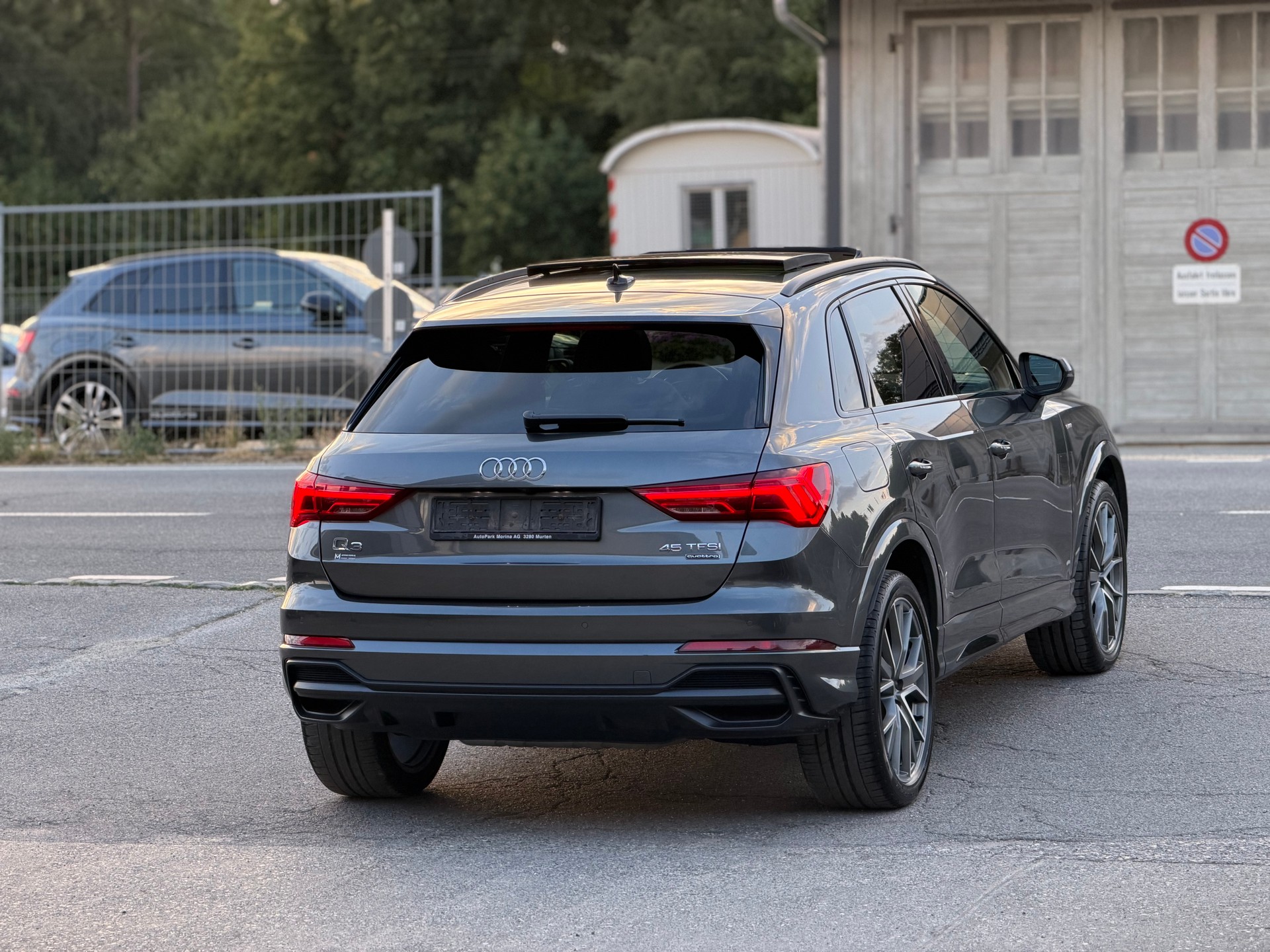 AUDI Q3 45 TFSI S line quattro S-tronic-image-4