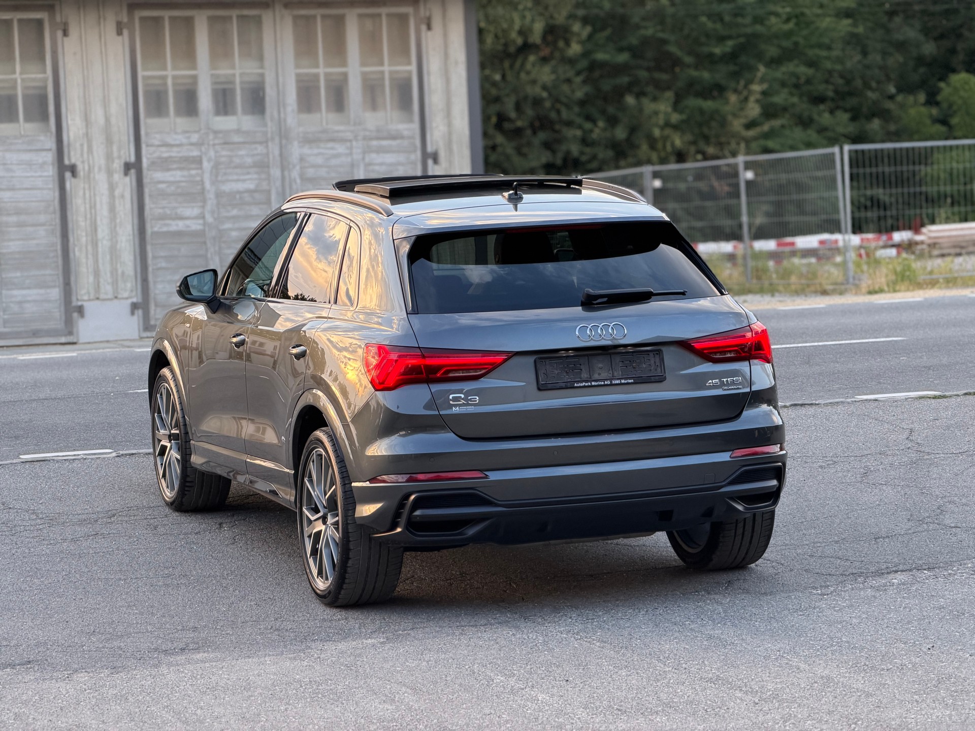 AUDI Q3 45 TFSI S line quattro S-tronic-image-6