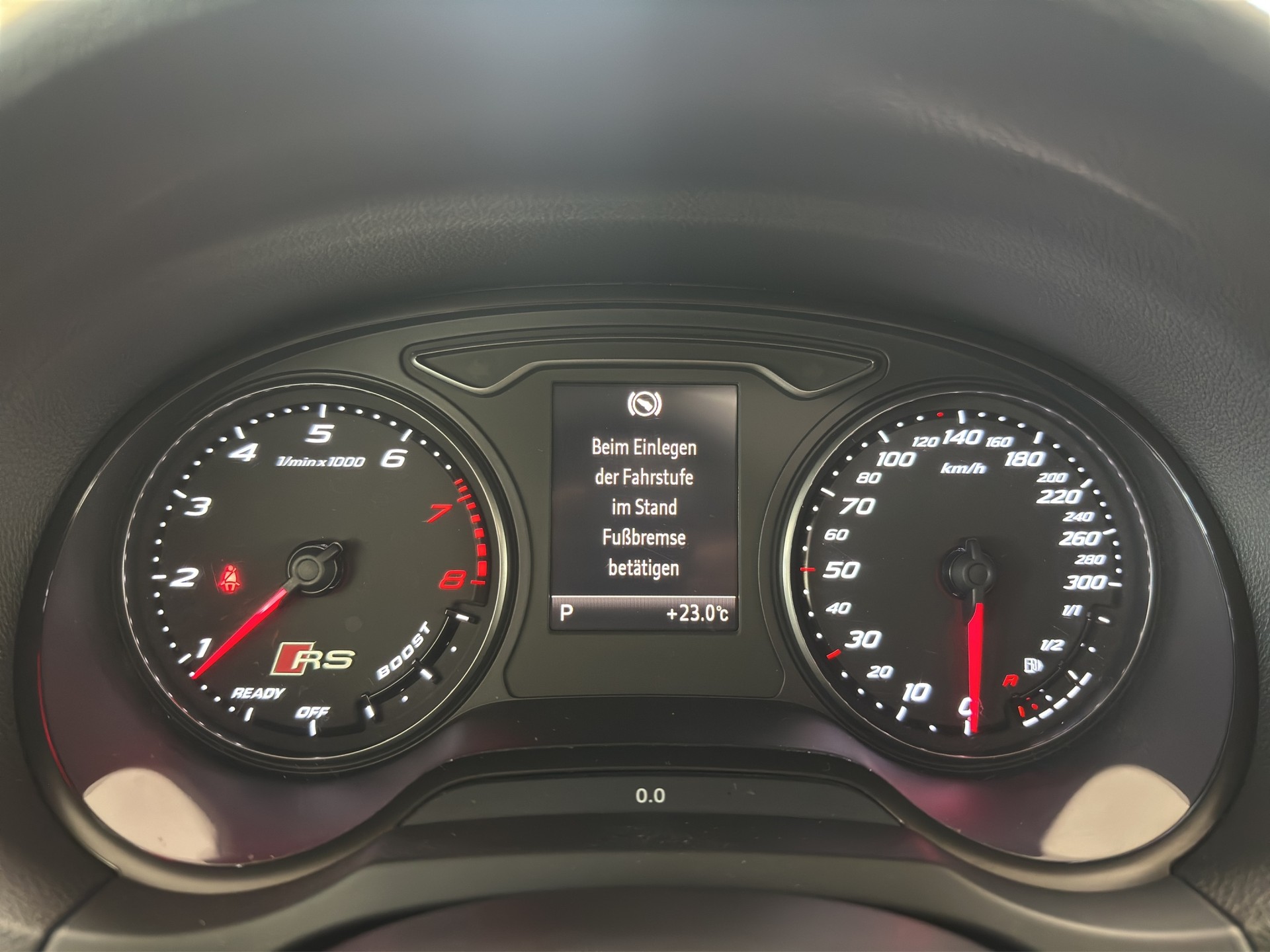 AUDI RS3 2.5 TSI quattro S-tronic-image-22