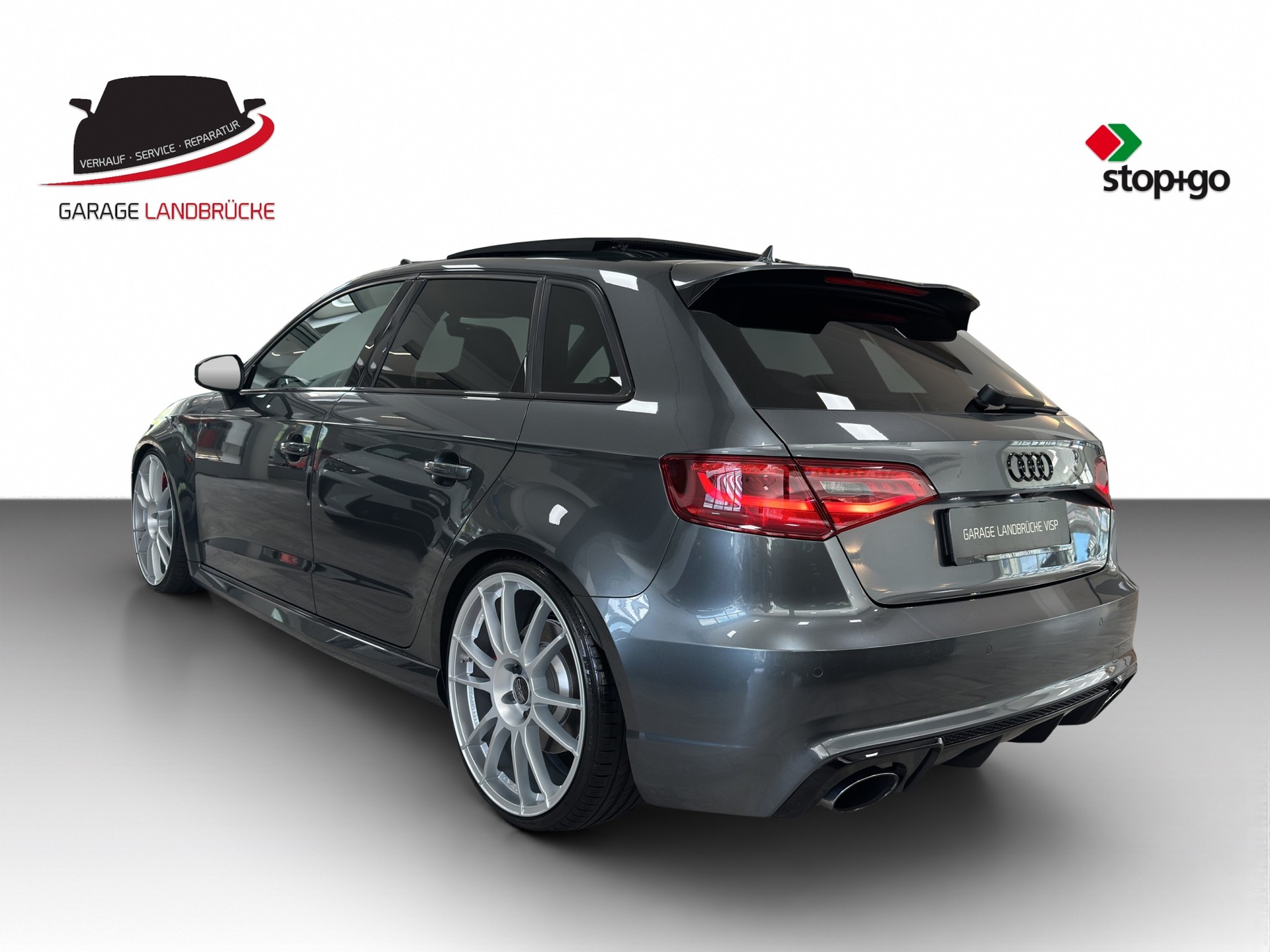 AUDI RS3 2.5 TSI quattro S-tronic-image-13