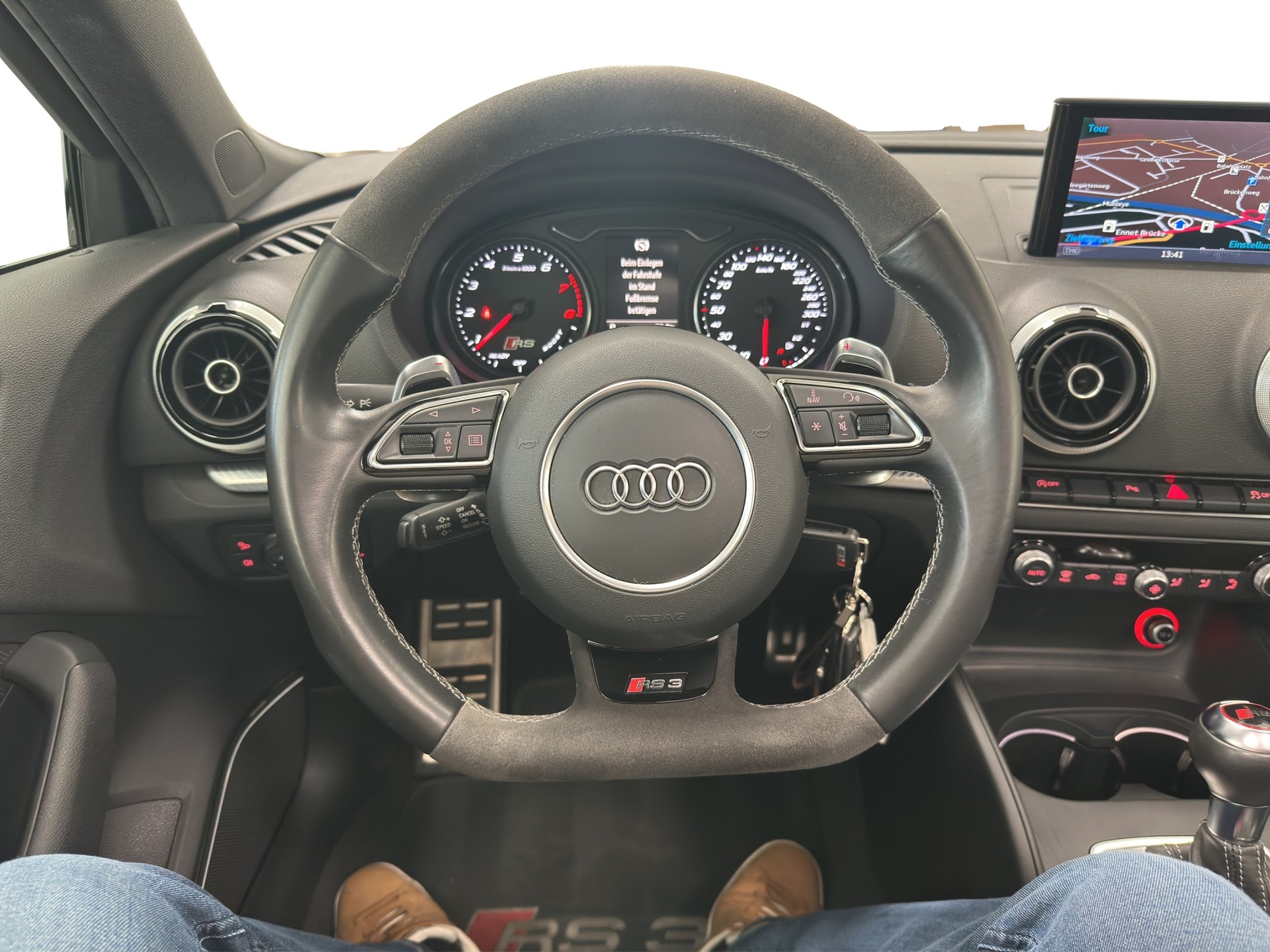 AUDI RS3 2.5 TSI quattro S-tronic-image-21