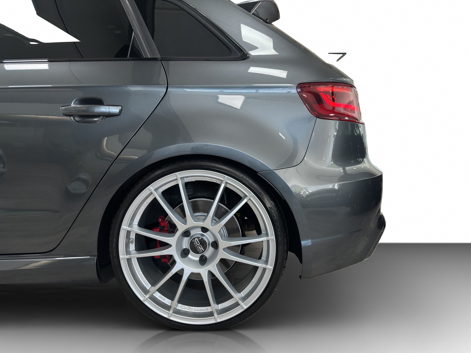 AUDI RS3 2.5 TSI quattro S-tronic-image-14