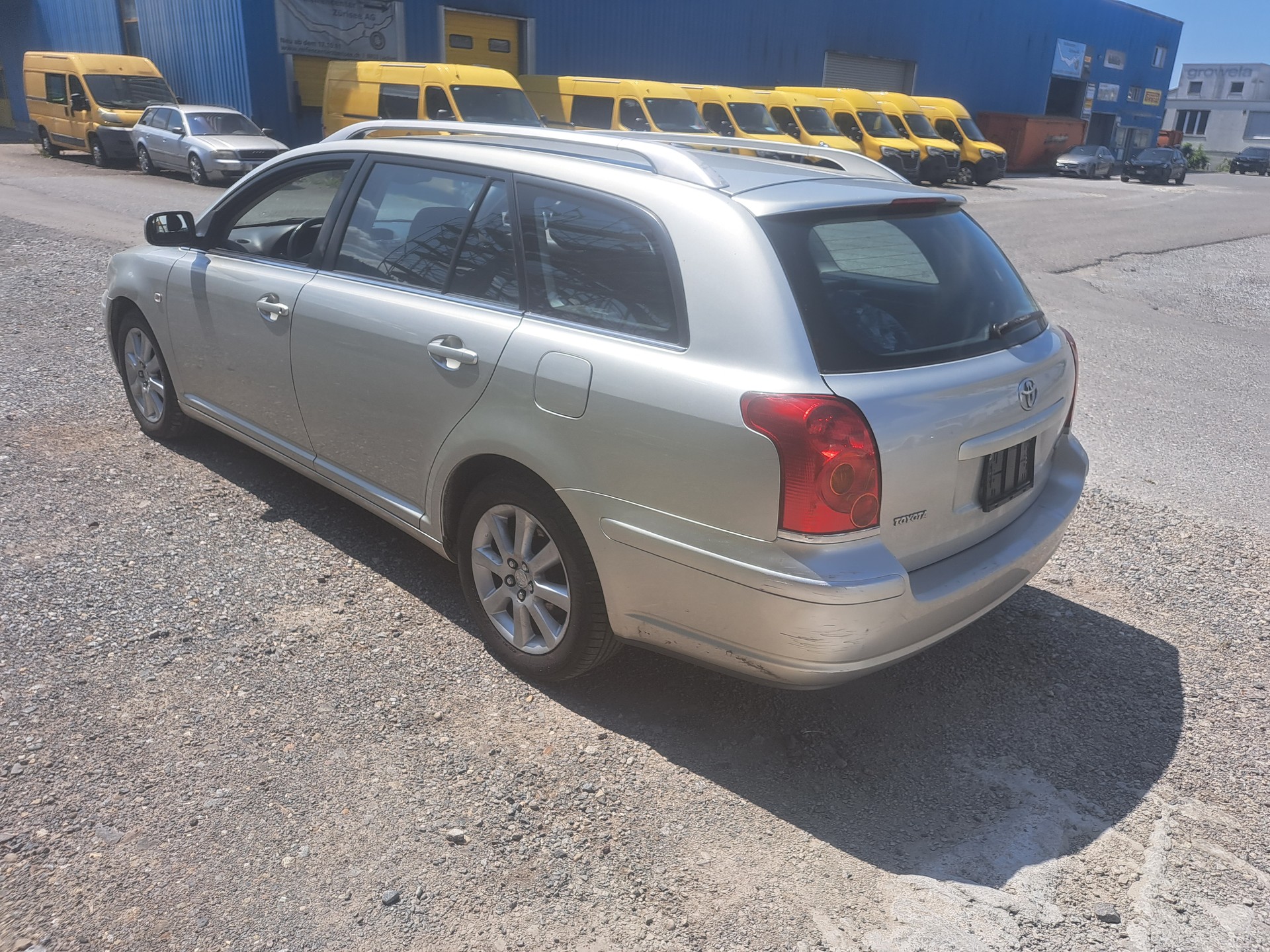 TOYOTA Avensis 2.0 D4 VVT-i Linea Sol Sportswagon-image-7