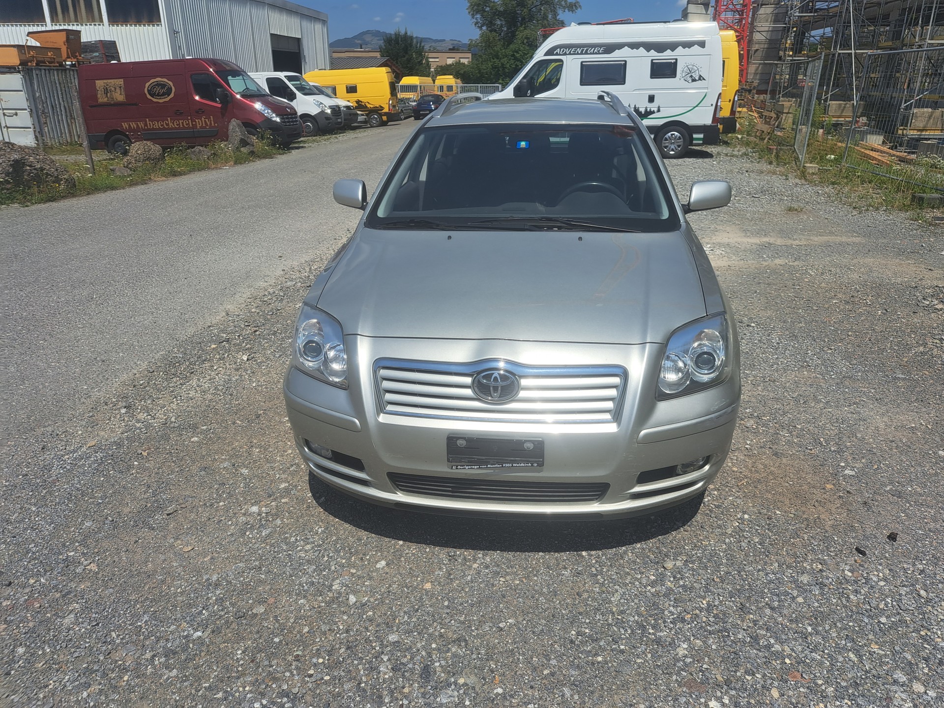 TOYOTA Avensis 2.0 D4 VVT-i Linea Sol Sportswagon-showroom-element-2