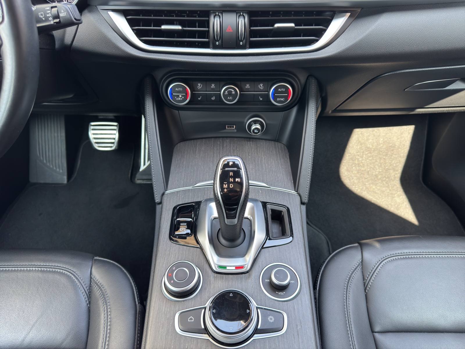 ALFA ROMEO Stelvio 2.0 Q4 TI Sky 20-image-9