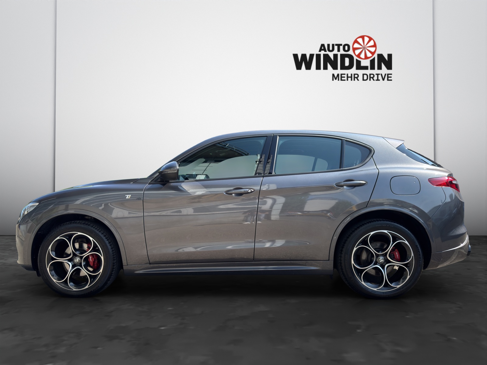 ALFA ROMEO Stelvio 2.0 Q4 TI Sky 20-showroom-element-2
