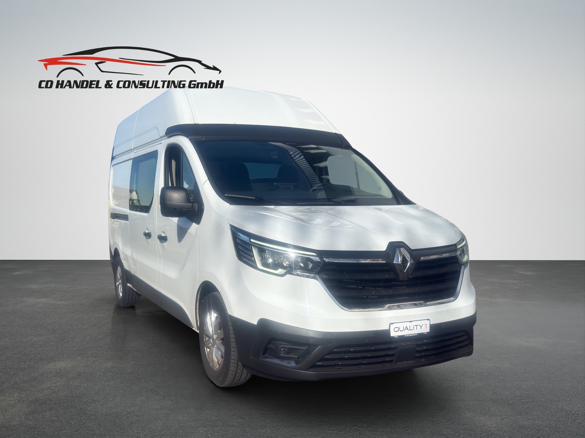 RENAULT Trafic 2.0 Blue dCi 150 Business L2H2 EN-image-0