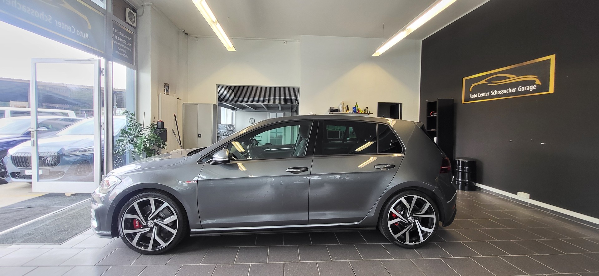 VW Golf 2.0 TSI GTI Performance DSG-image-3