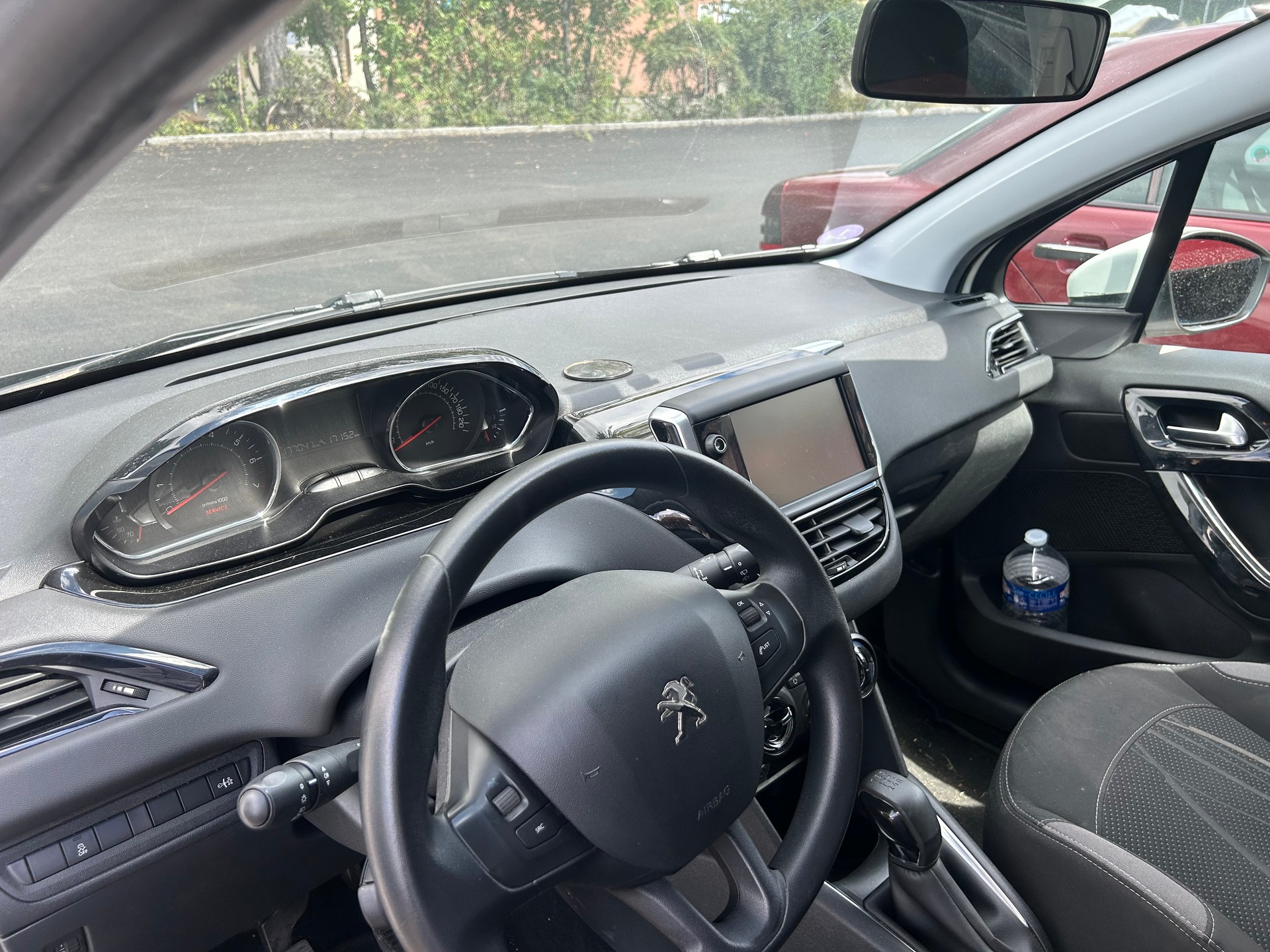 PEUGEOT 208 1.2 VTI Active-image-12