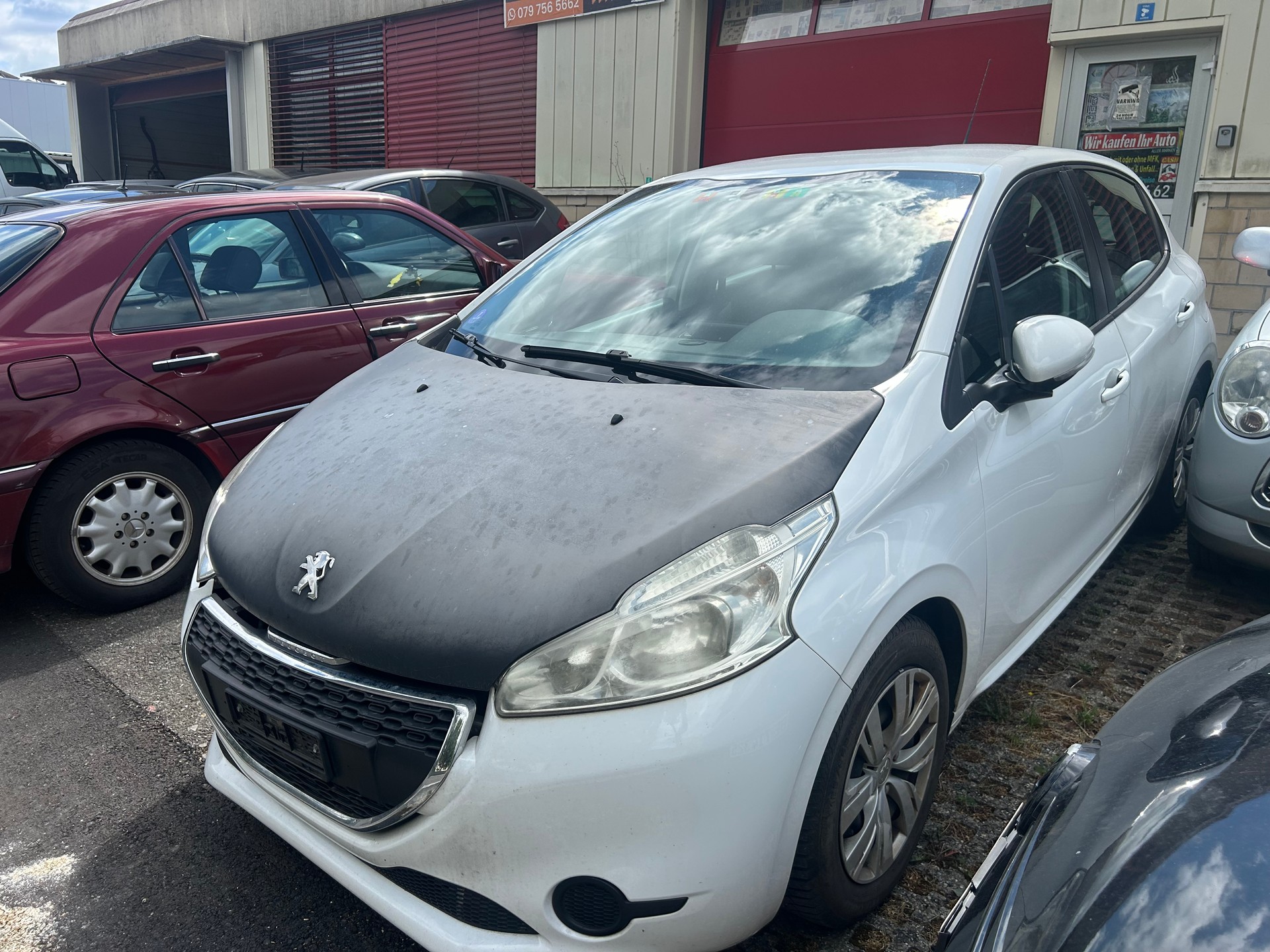 PEUGEOT 208 1.2 VTI Active-image-0
