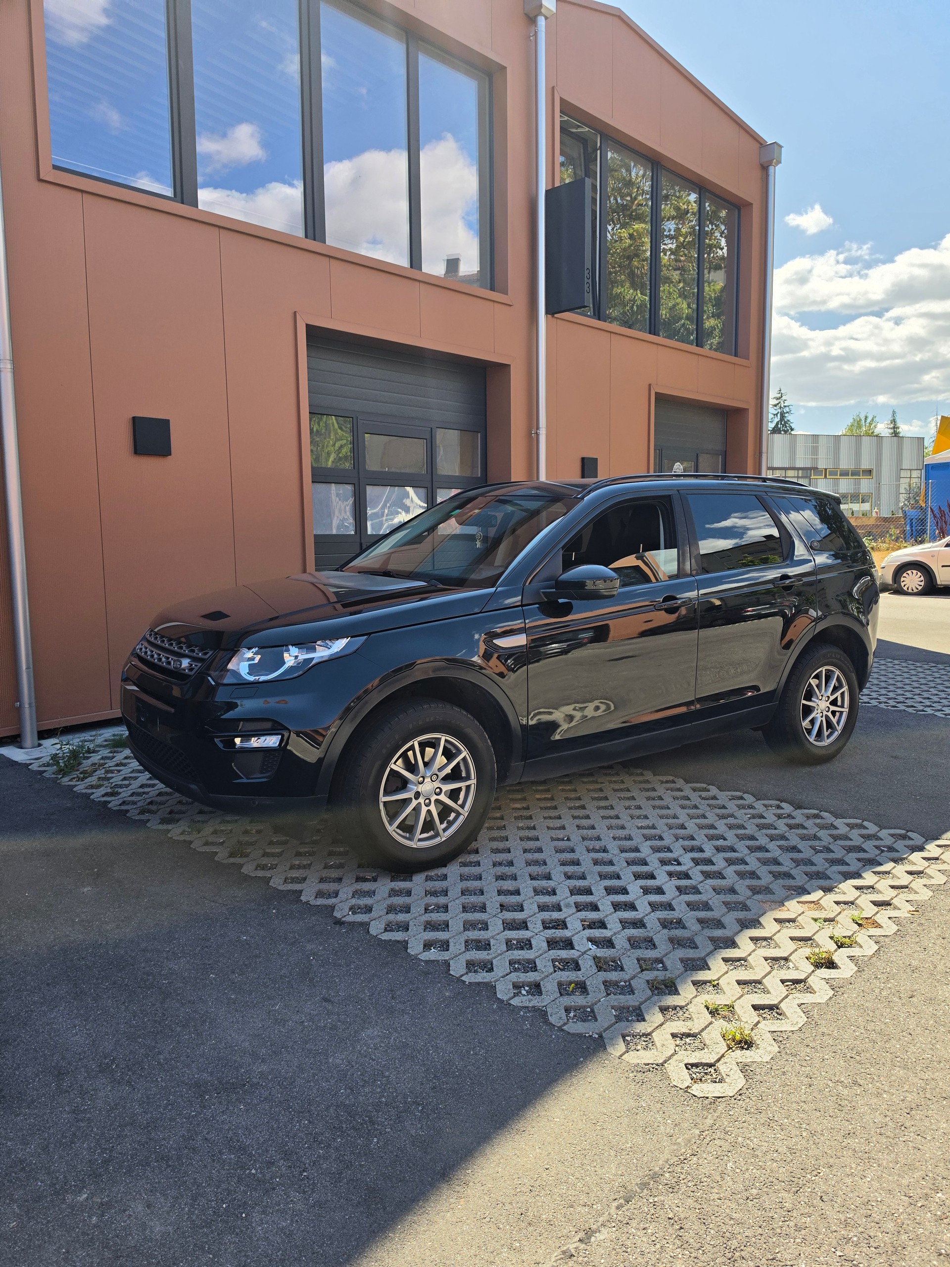 LAND ROVER Discovery Sport 2.0 TD4 Pure-image-0