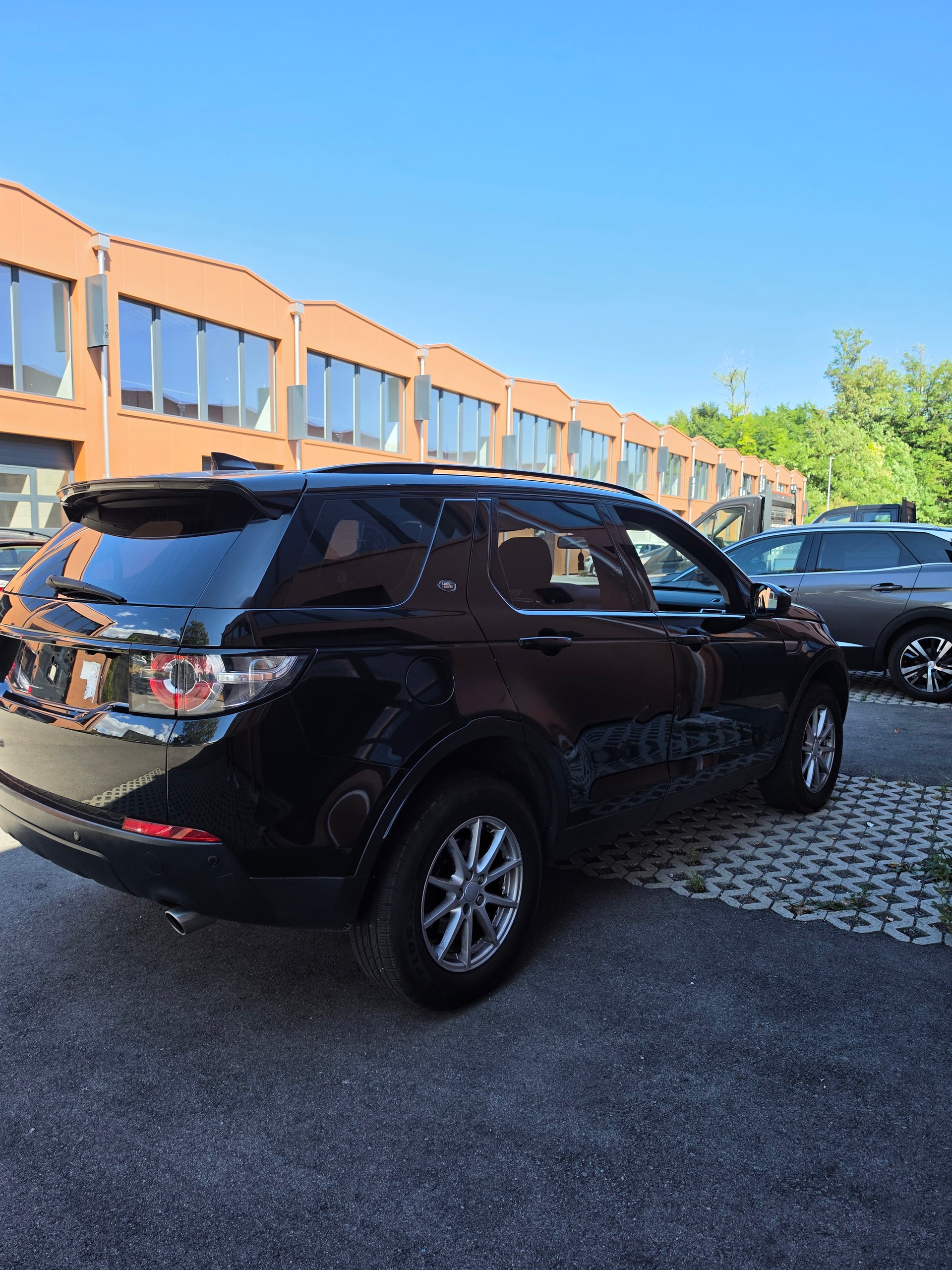 LAND ROVER Discovery Sport 2.0 TD4 Pure-image-3
