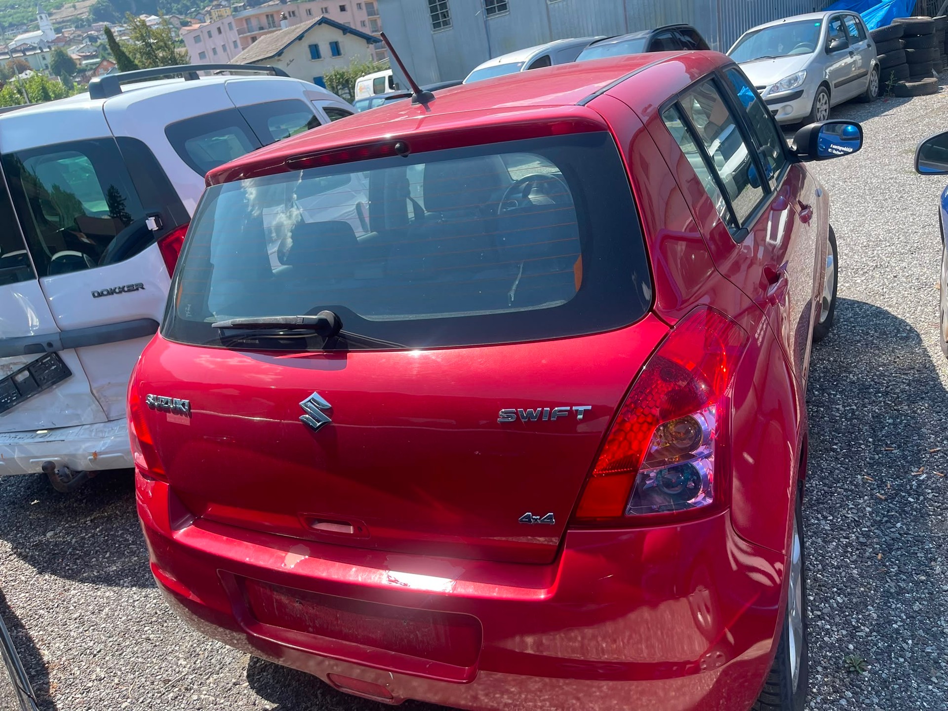 SUZUKI Swift 1.3i 16V GL Top 4x4-image-4