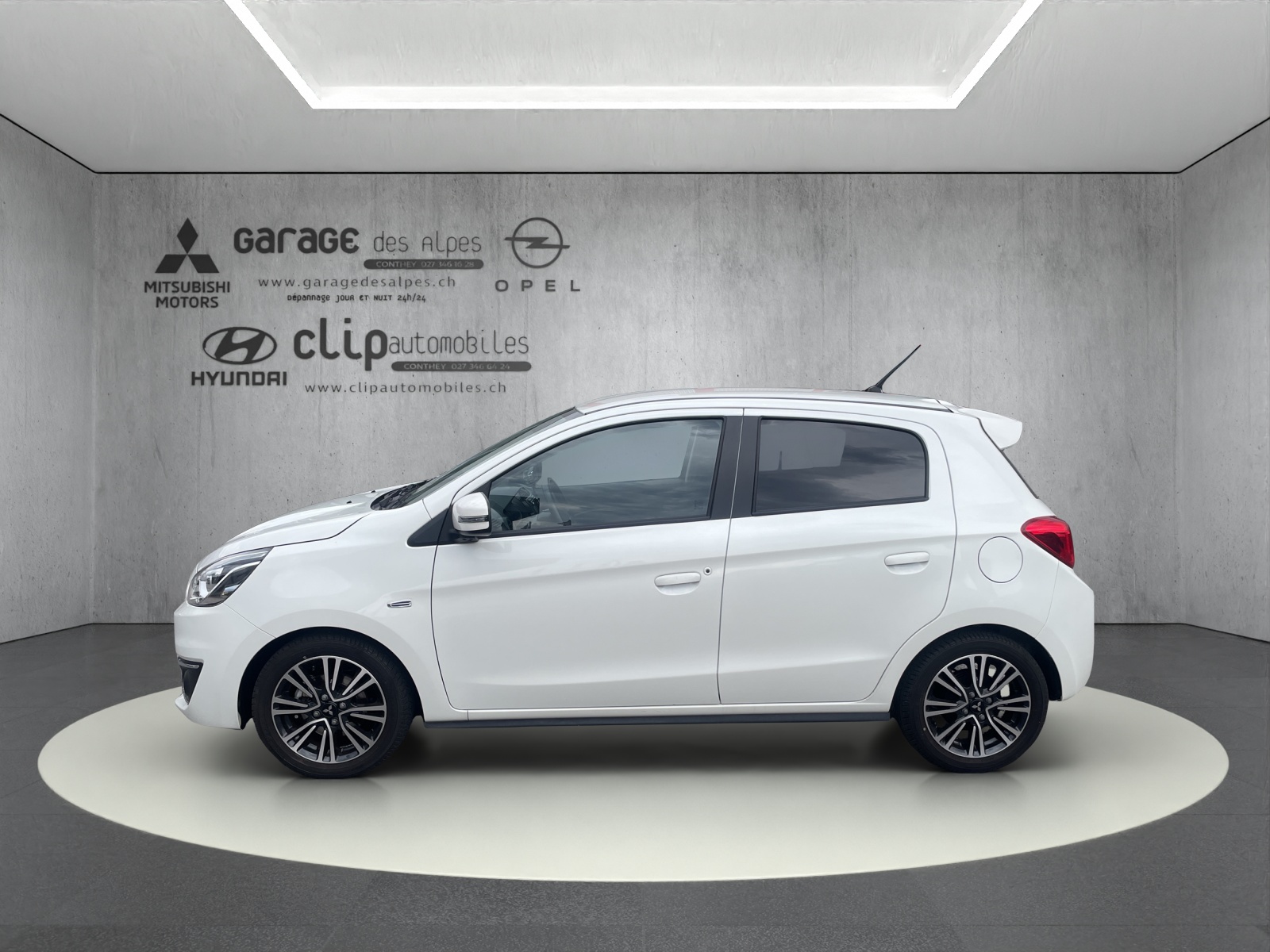 MITSUBISHI Space Star 1.2 MIVEC Style Anniversary-image-2