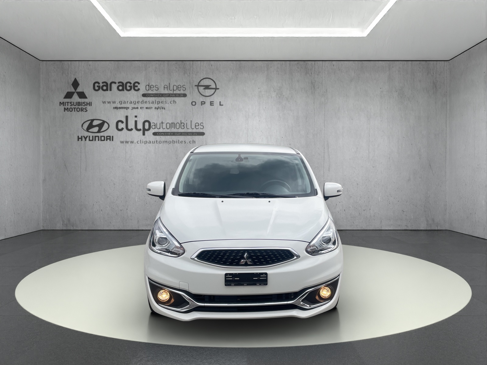 MITSUBISHI Space Star 1.2 MIVEC Style Anniversary-image-1