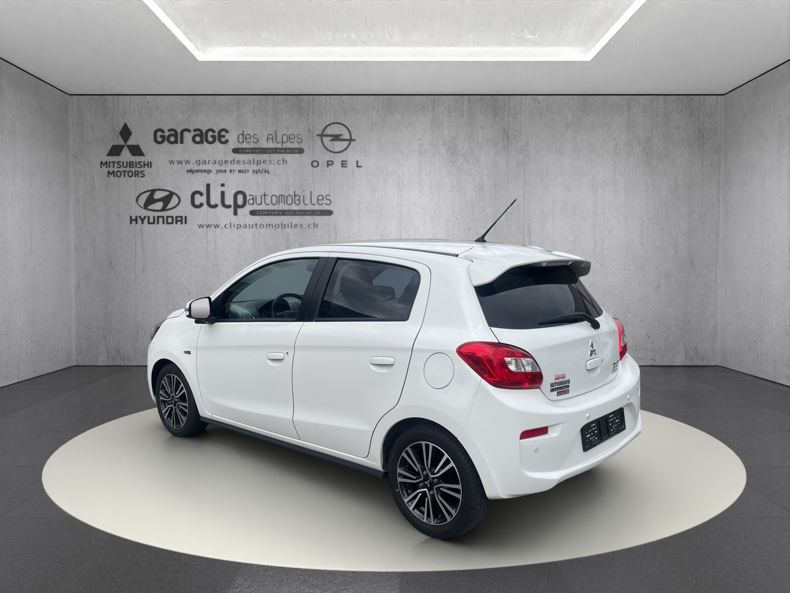 MITSUBISHI Space Star 1.2 MIVEC Style Anniversary-image-3