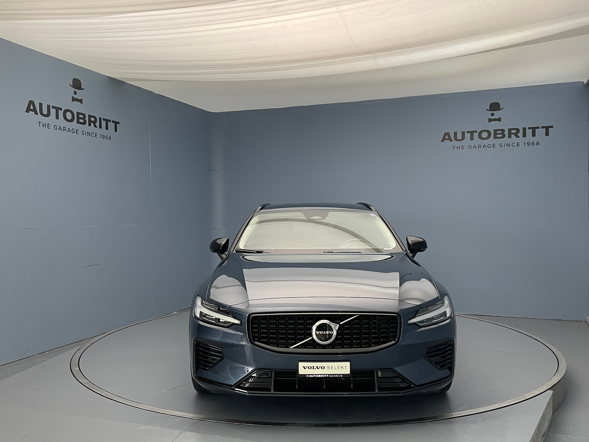 VOLVO V60 2.0 T6 TE R-Design eAWD-image-1