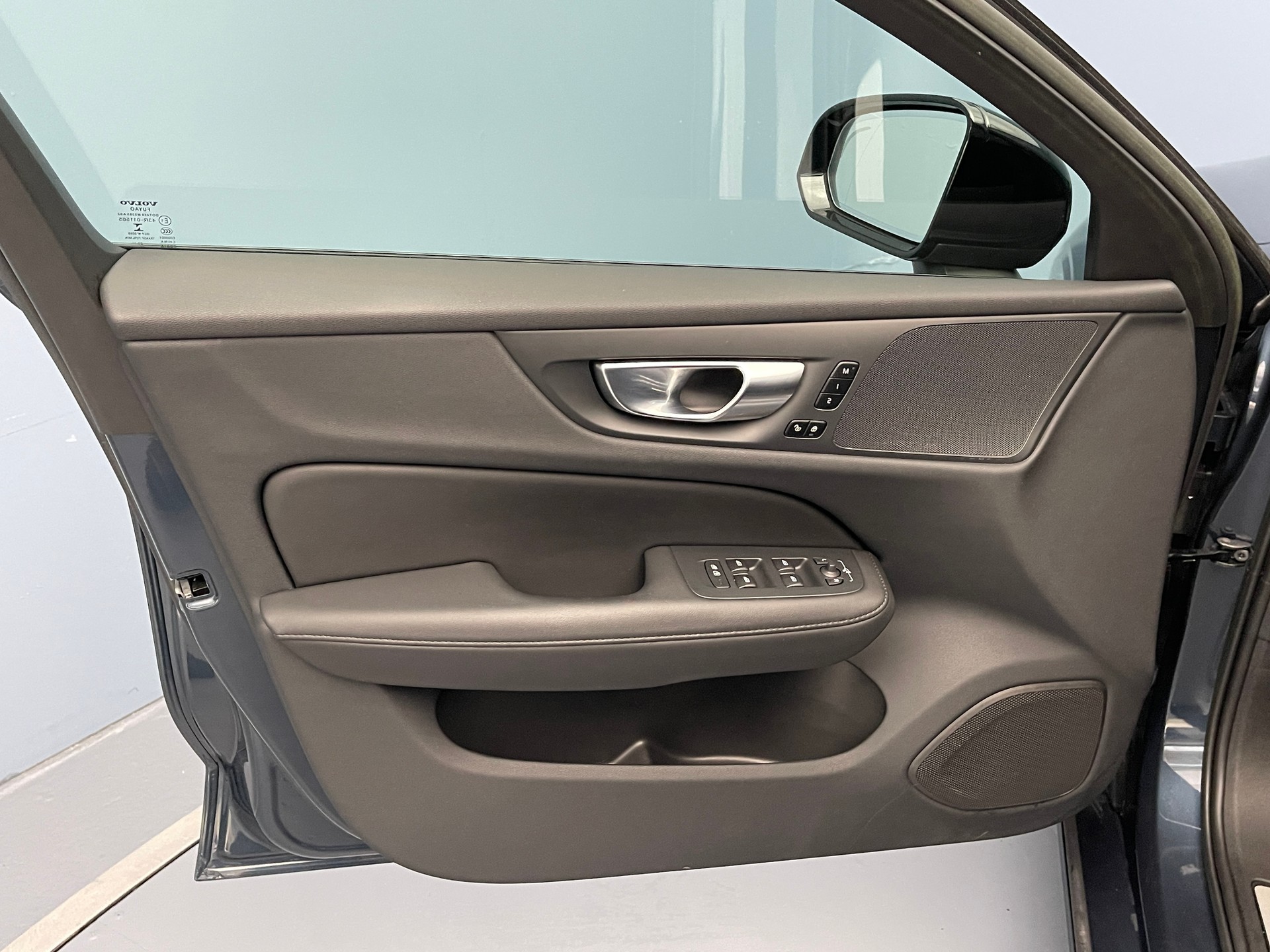 VOLVO V60 2.0 T6 TE R-Design eAWD-image-9