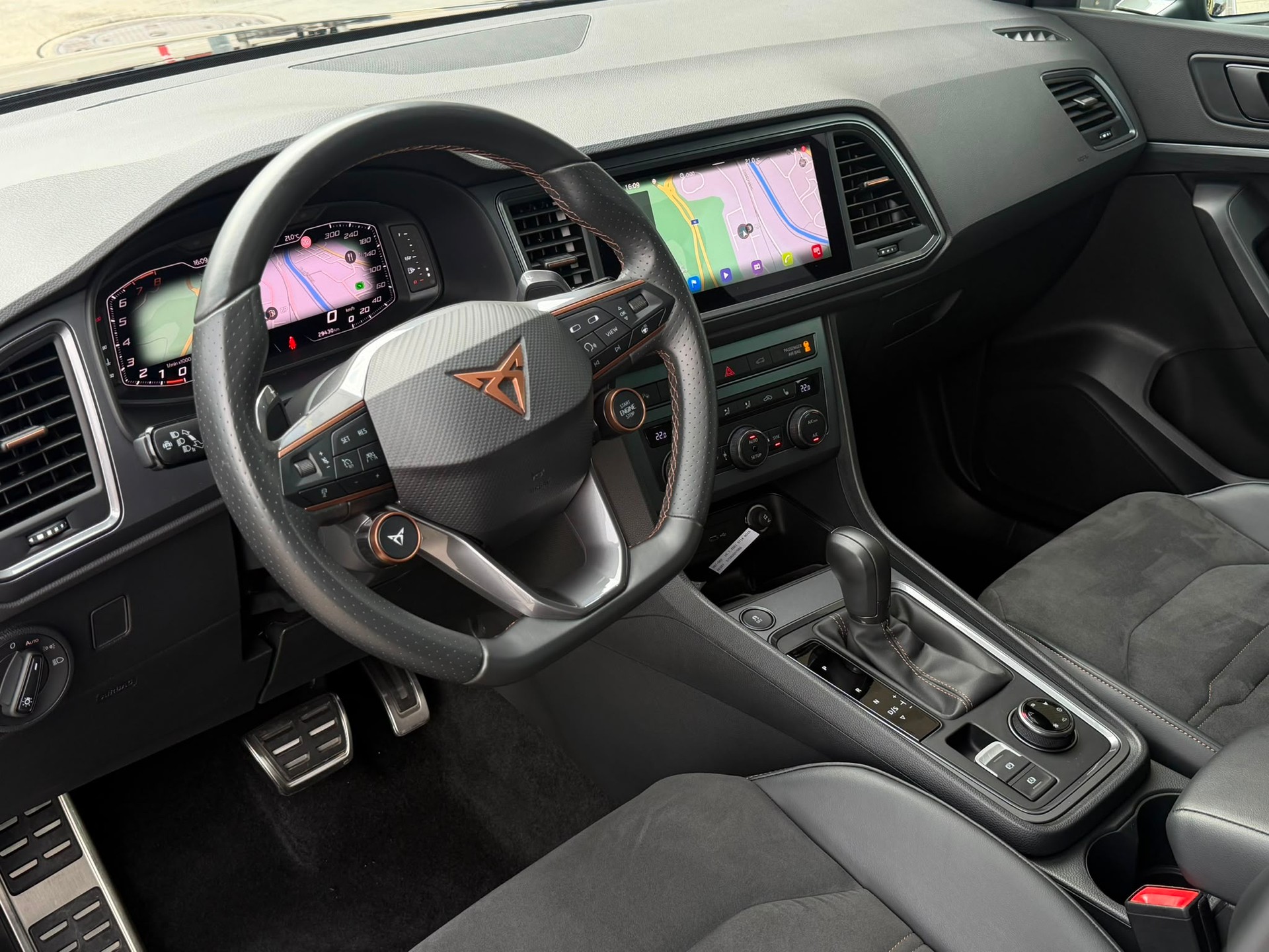 CUPRA Ateca 2.0TSI 4Drive DSG Top Ausgestattet**El. Anhängerkupplung**Cupra- & Startknopf am Lenkrad**Assistenzpaket XL**DCC*-image-7