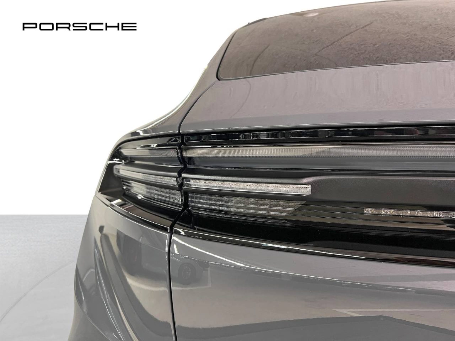 PORSCHE Macan 4S-image-12