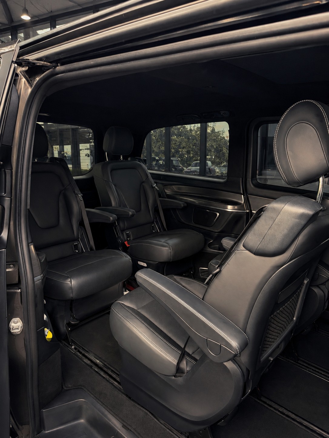 MERCEDES-BENZ V 250 d BlueTec lang 4matic-image-8