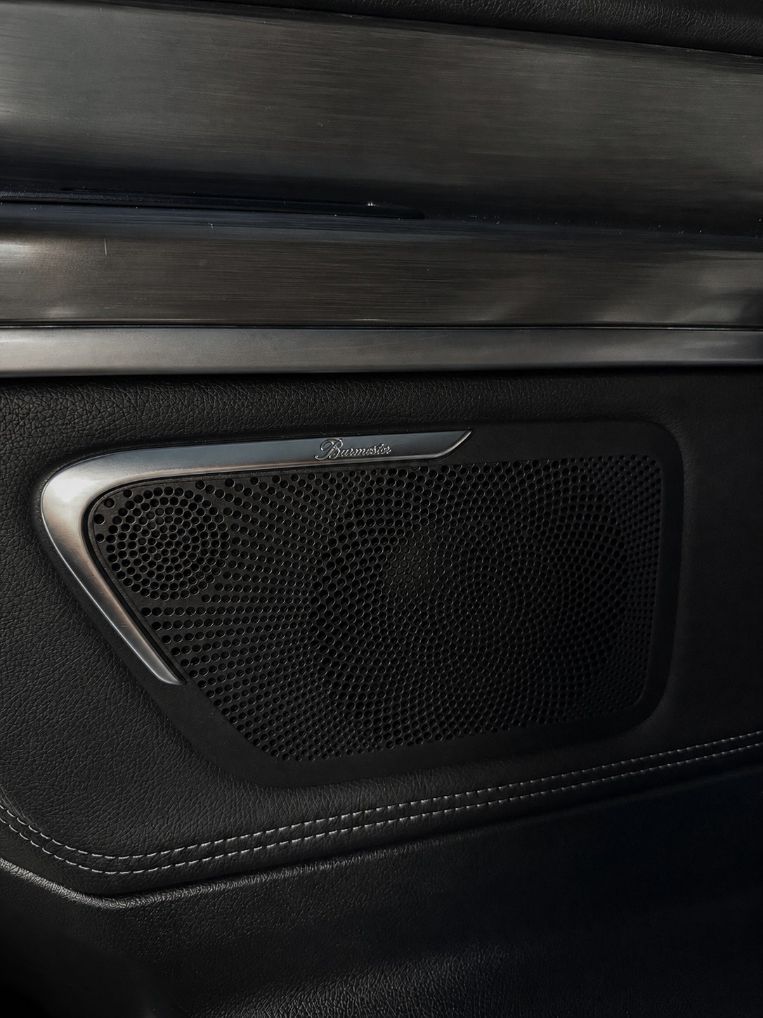 MERCEDES-BENZ V 250 d BlueTec lang 4matic-image-9