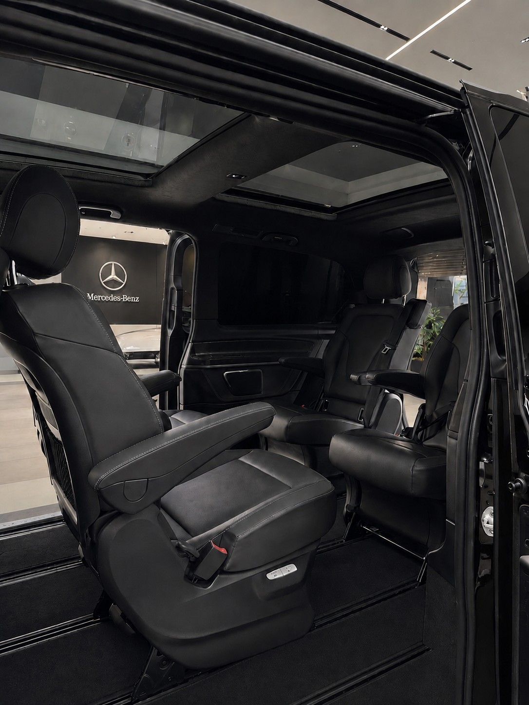MERCEDES-BENZ V 250 d BlueTec lang 4matic-image-2