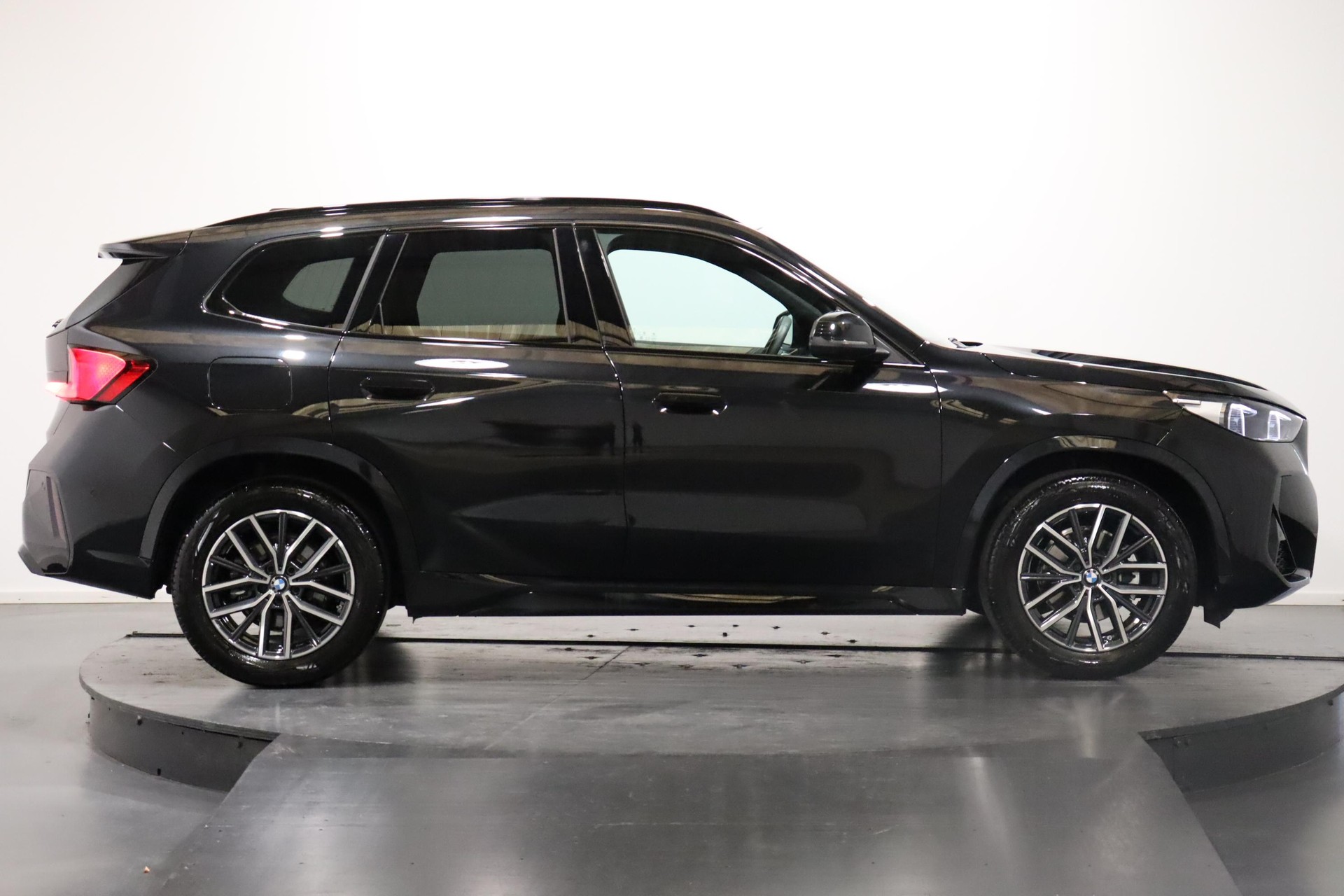 BMW X1 20d xDrive paddles-showroom-element-3