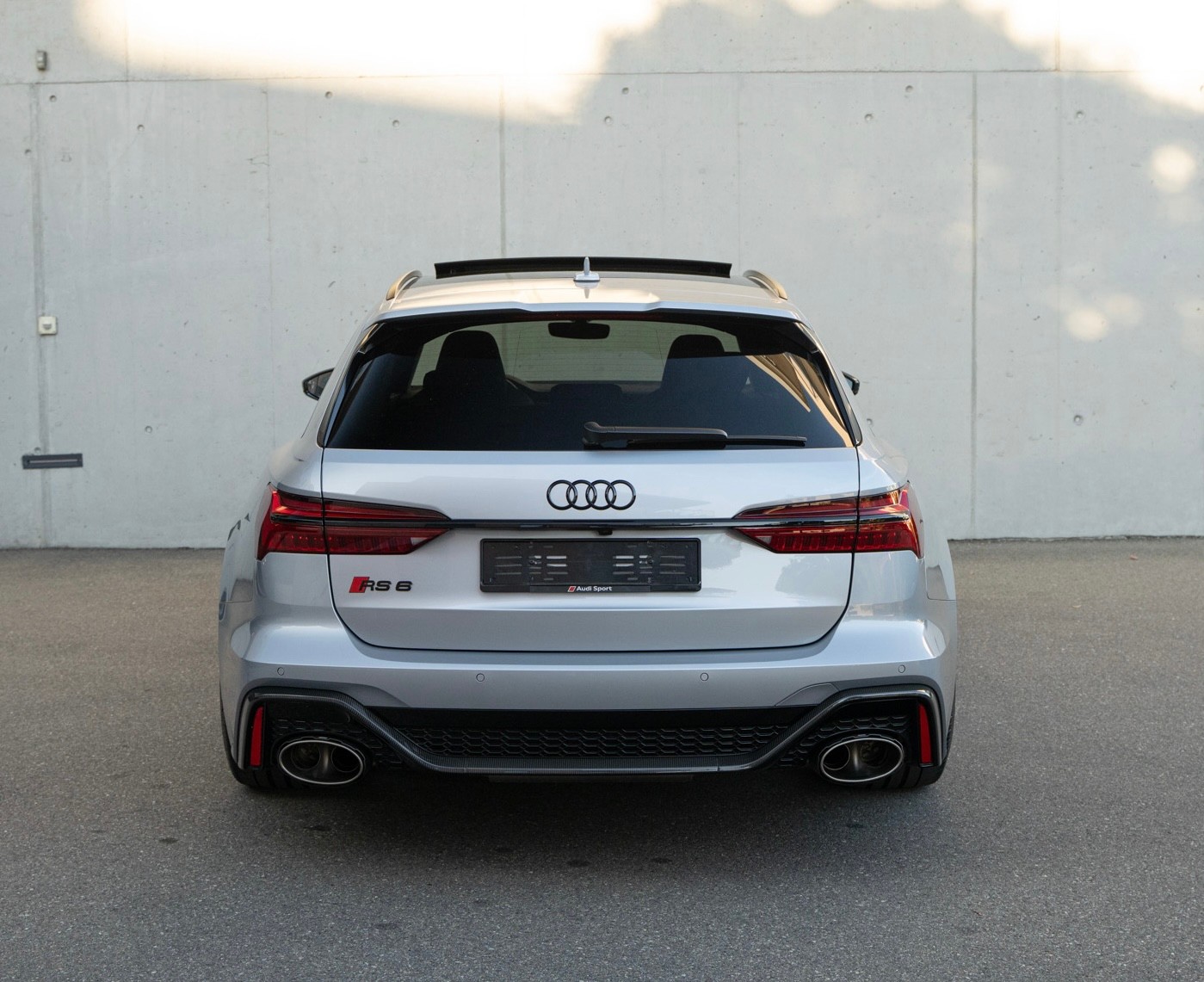 AUDI 4.0 V8 TFSI quattro T-Tronic-image-4