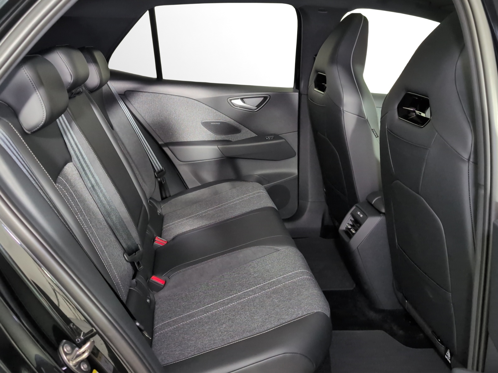VW ID.3 Neo 79 kWh 231 PS Style-image-12