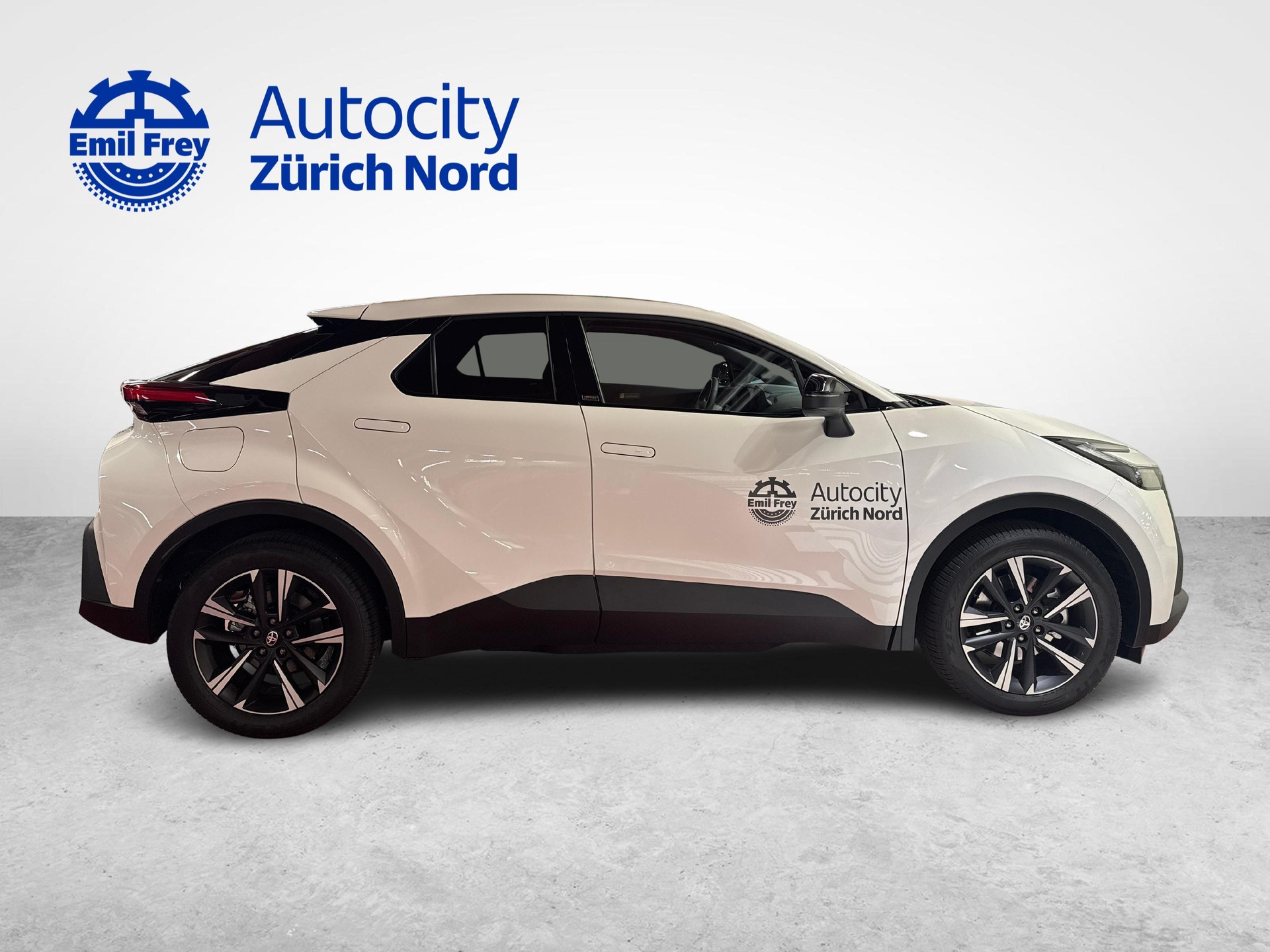 TOYOTA C-HR 2.0 PHEV Swiss Edition-image-6