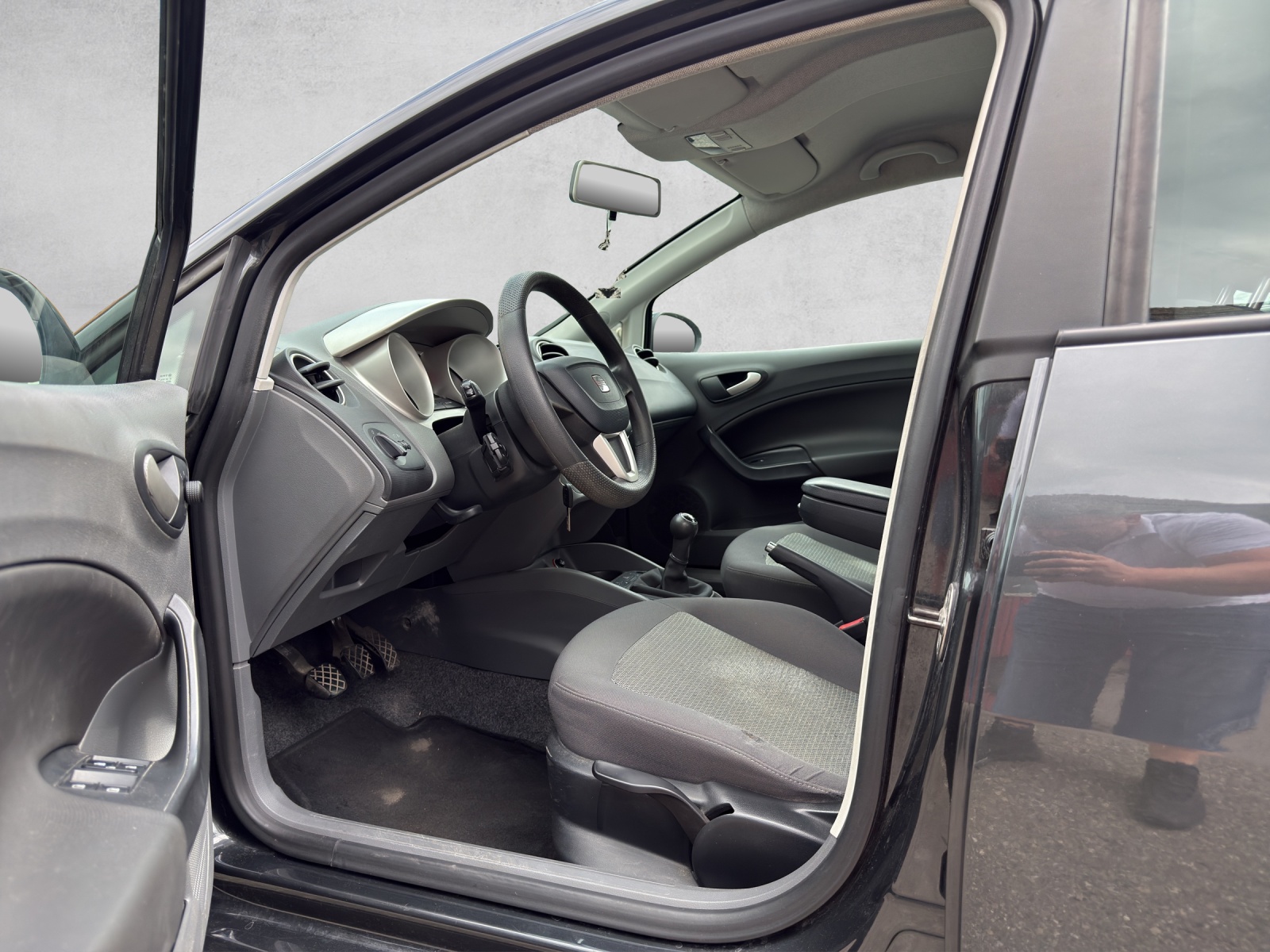 SEAT Ibiza 1.6 Sport-image-8