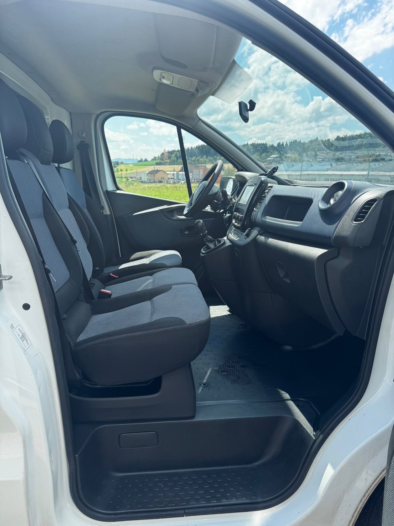 OPEL Vivaro 1.6 CDTI 2.7t L1H1-image-8