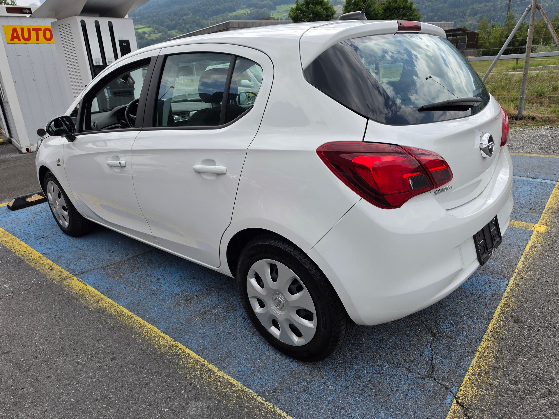 OPEL Corsa 1.4 EcoTec 120 Years Edition-image-5