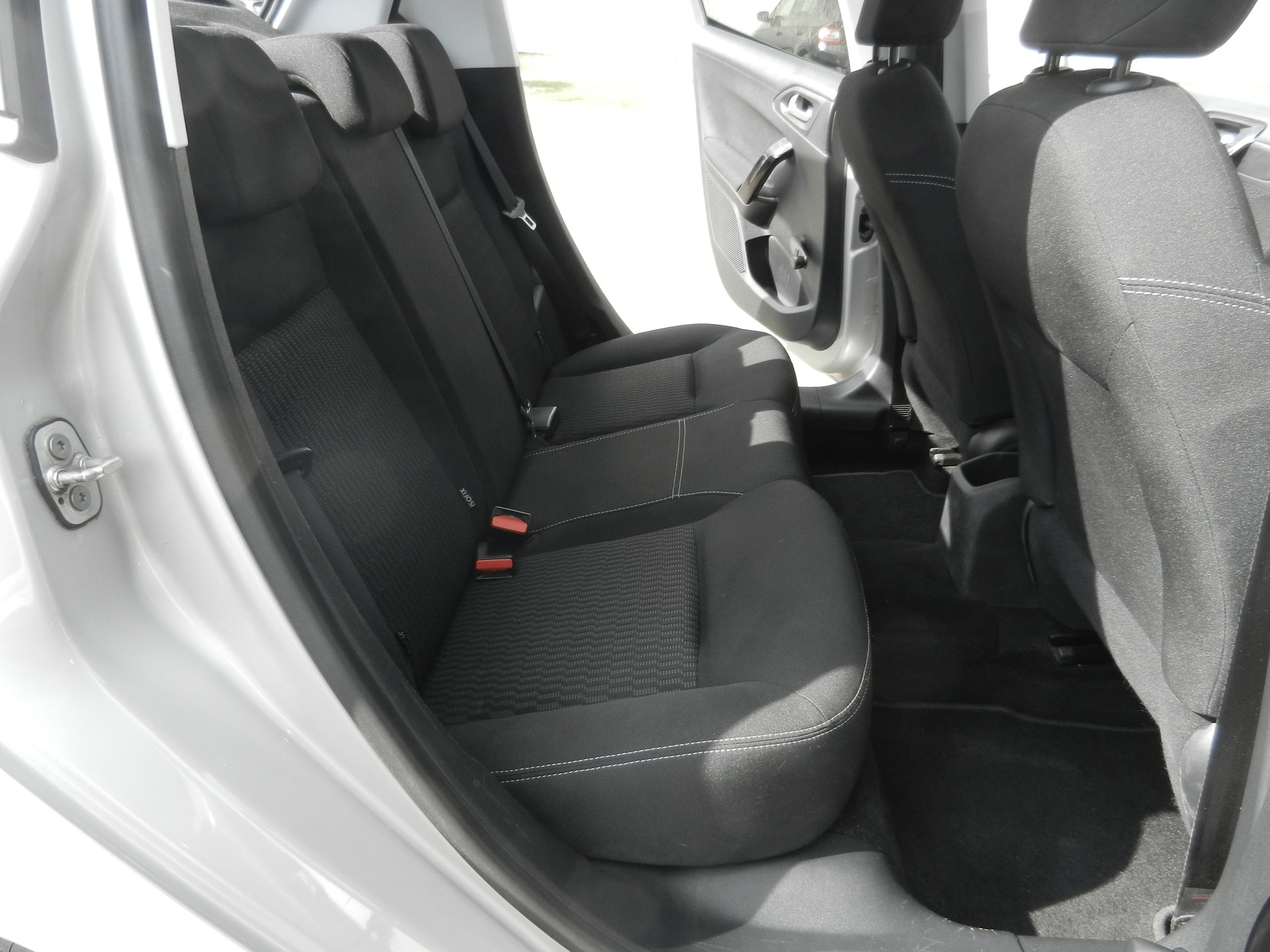 PEUGEOT 208 1.2 PureTech Style-image-7