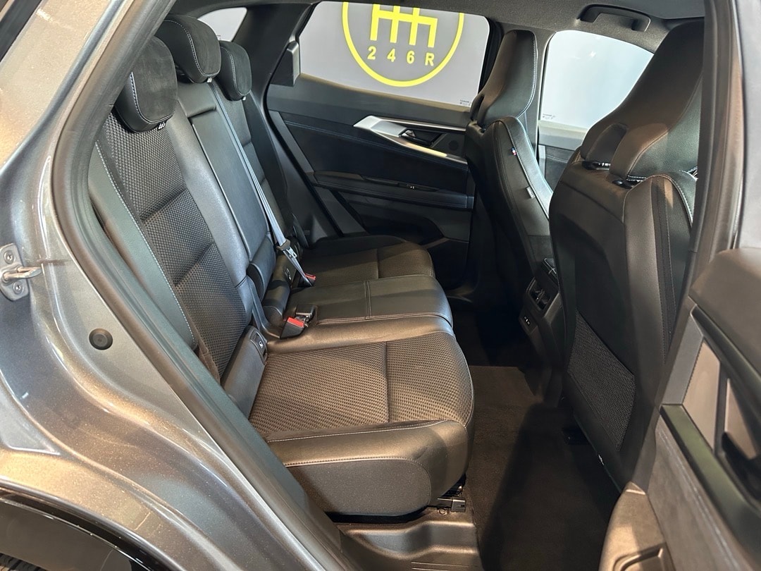 RENAULT Austral 1.2 HEV 200 Techno Esprit Alpine A-image-22