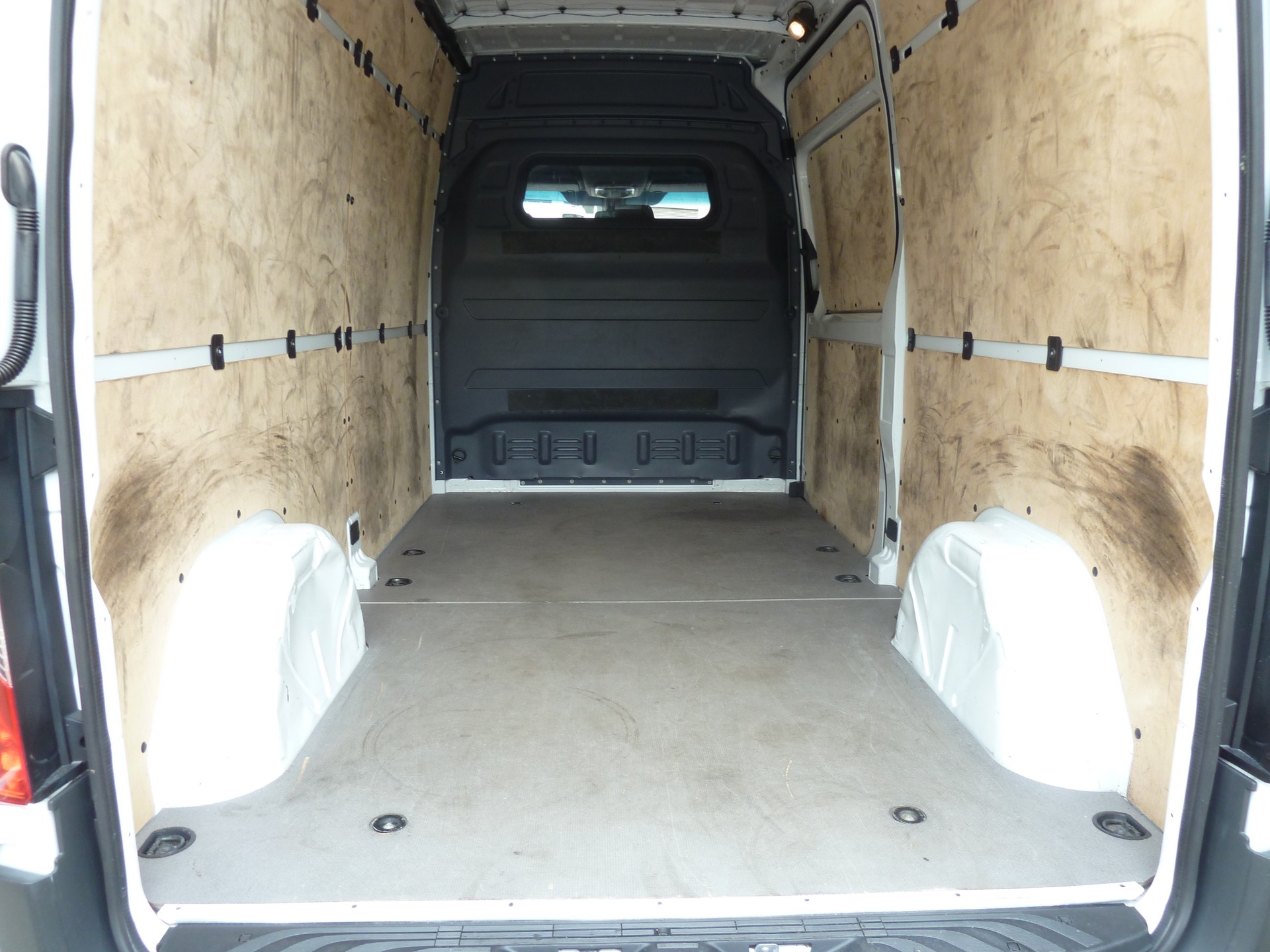 MERCEDES-BENZ Sprinter 314 CDI Standard FWD-image-14