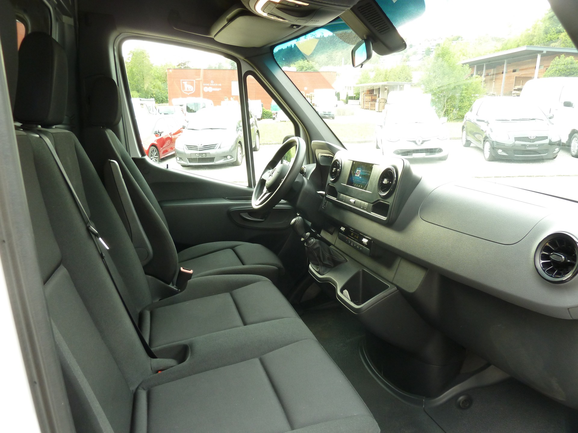 MERCEDES-BENZ Sprinter 314 CDI Standard FWD-image-15