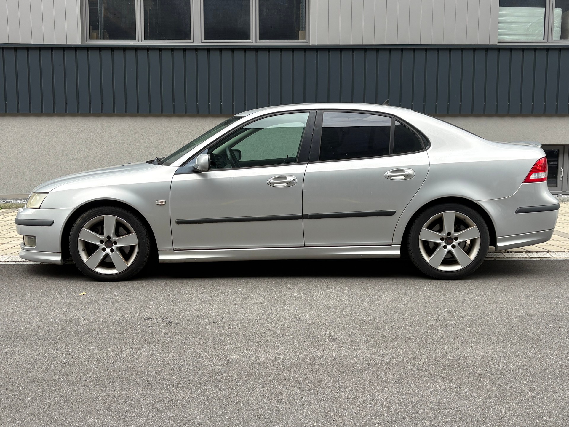 SAAB 9-3 2.8T V6 Aero-image-2