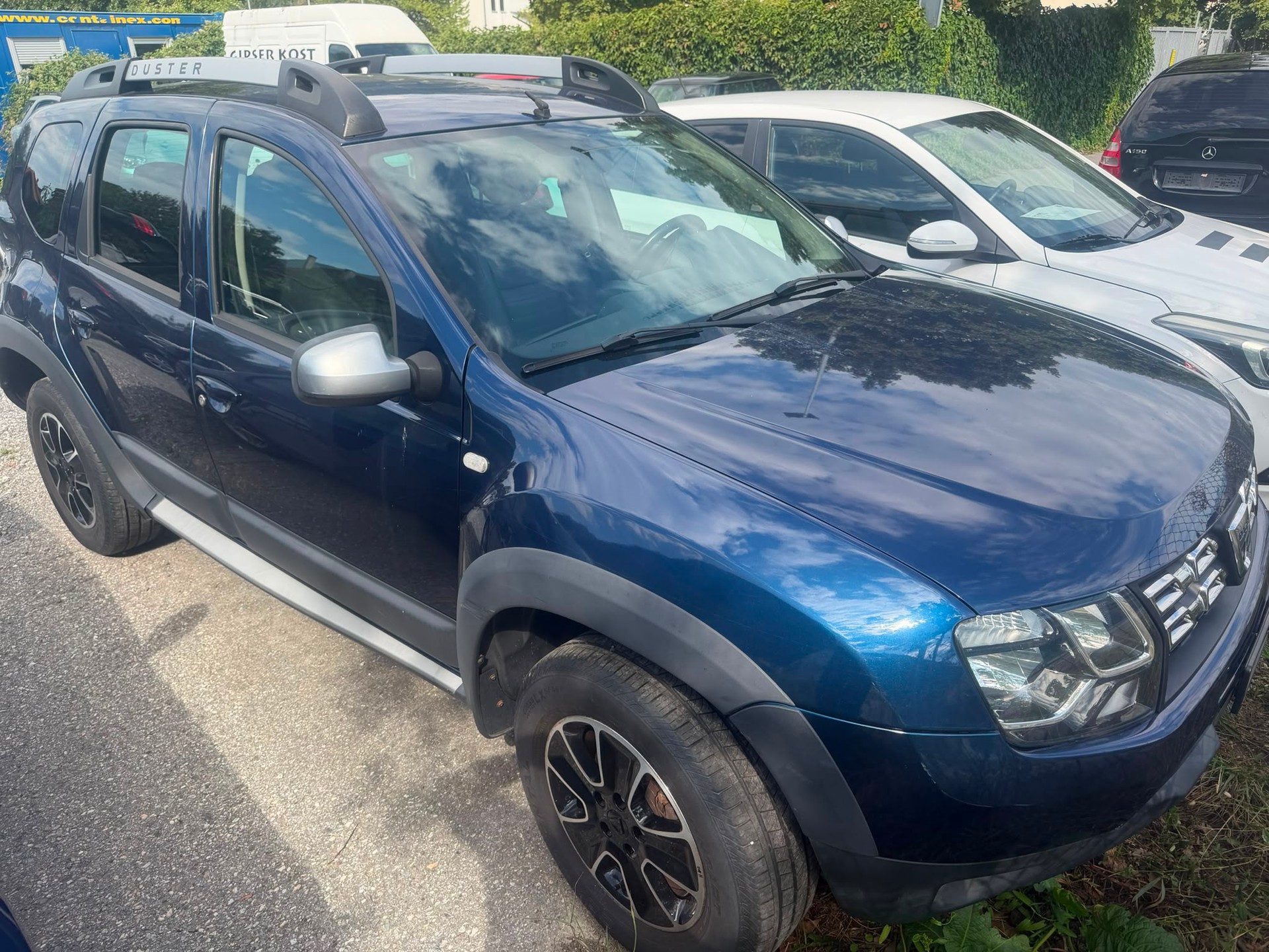 DACIA Duster 1.2 T Lauréate 4x4-image-11