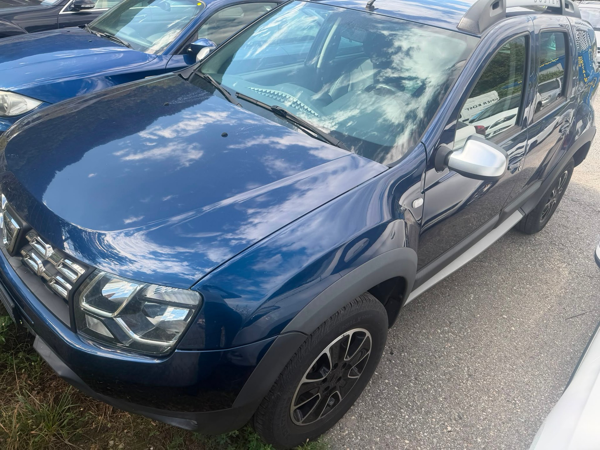 DACIA Duster 1.2 T Lauréate 4x4-image-0