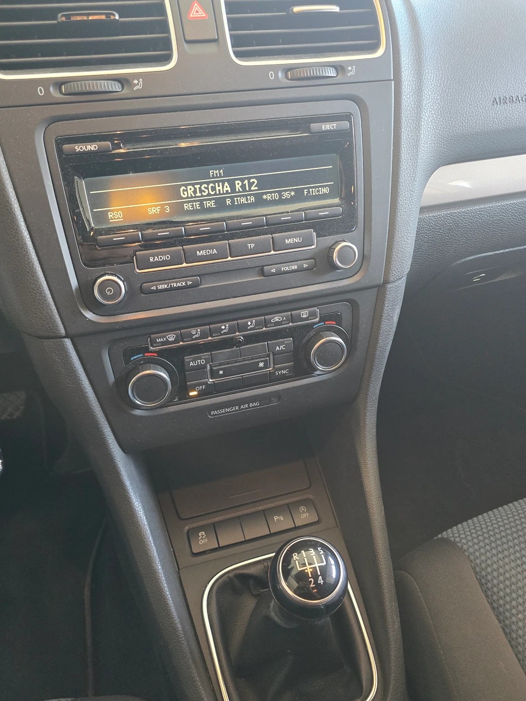 VW Golf 1.6 TDI BlueMotion Trendline-image-8
