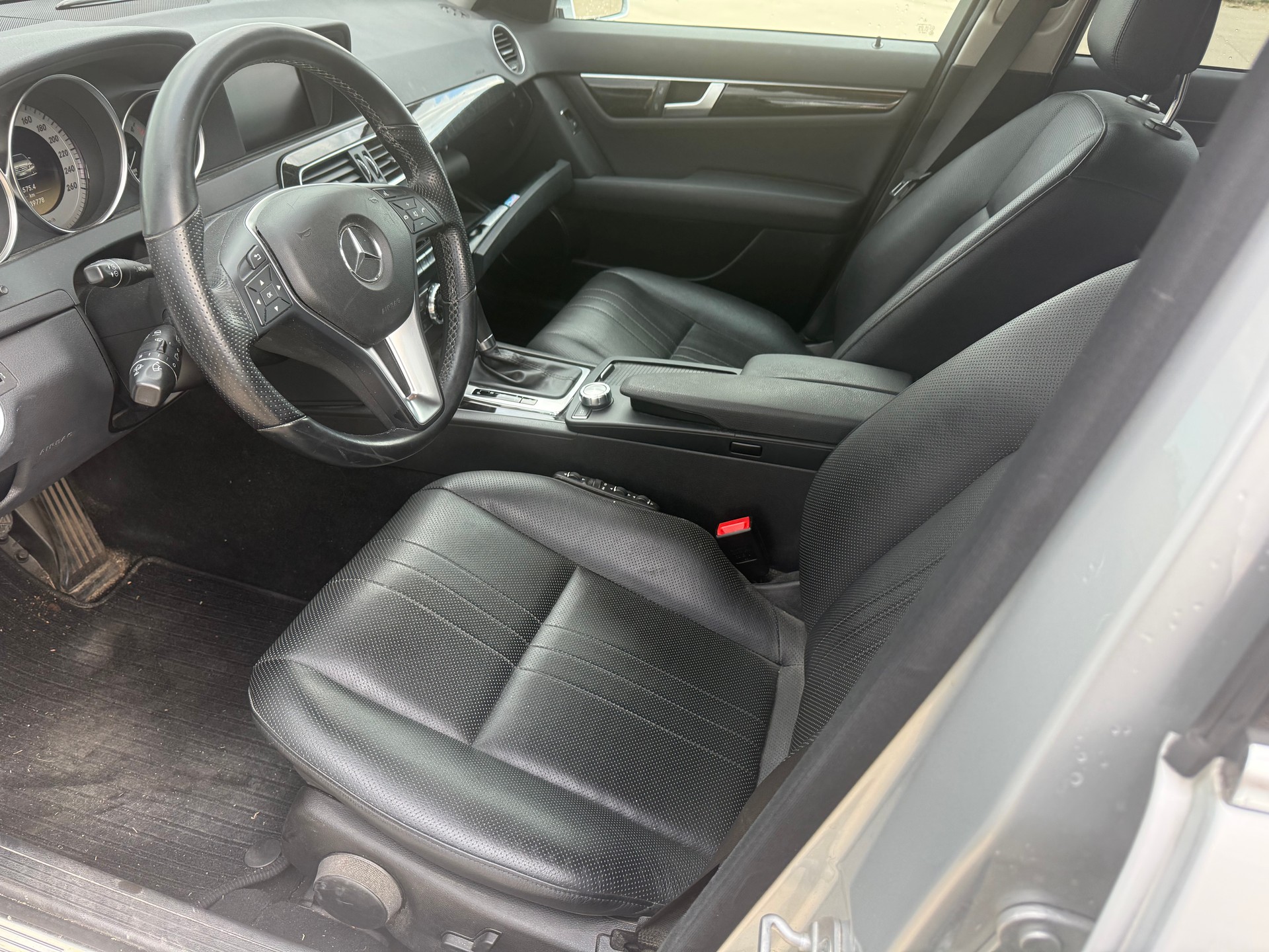 MERCEDES-BENZ C 250 CDI 4Matic 7G-Tronic-image-9